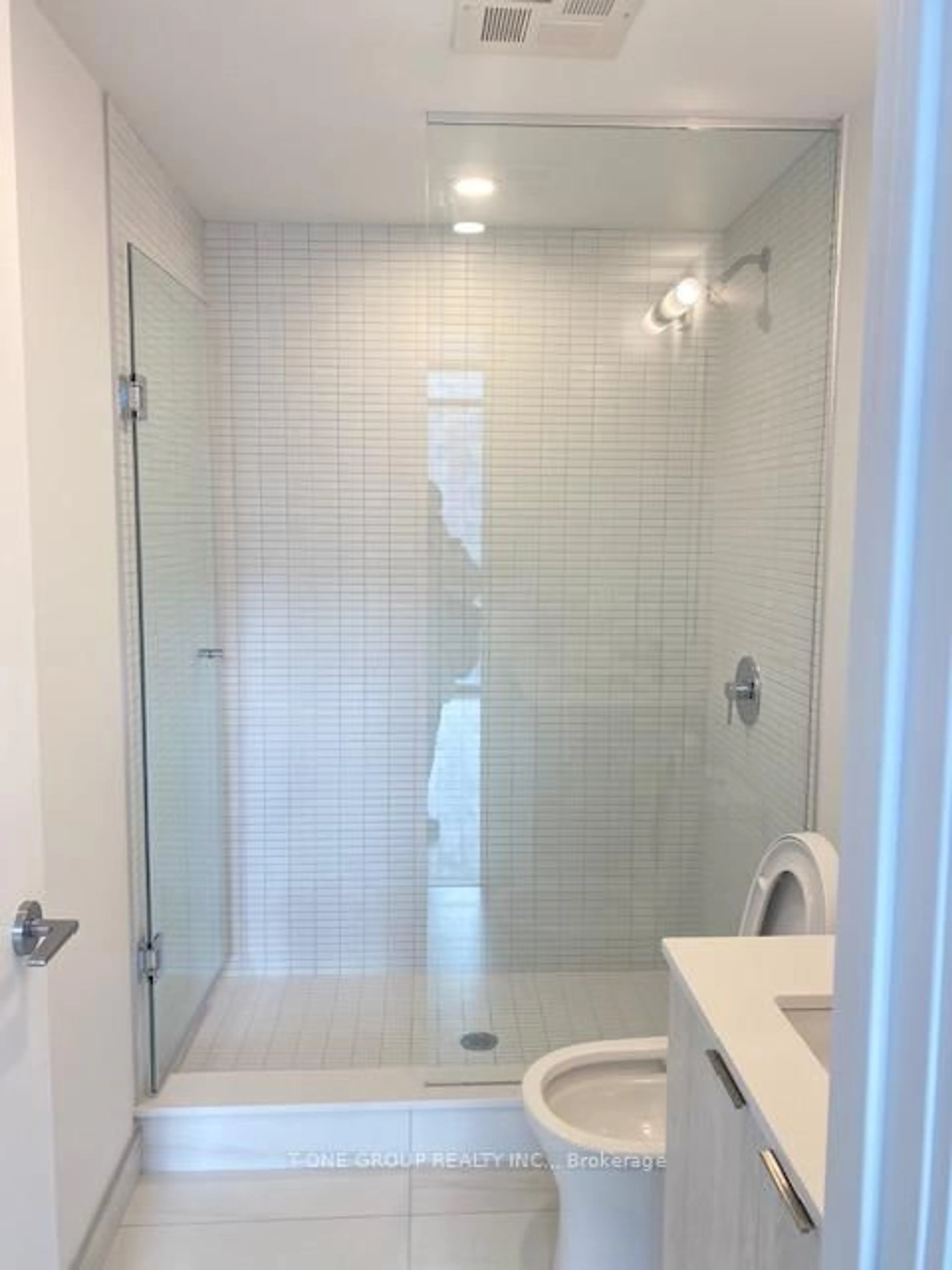 Contemporary bathroom, ceramic/tile floor for 1 JARVIS St #705, Hamilton Ontario L8R 3J2
