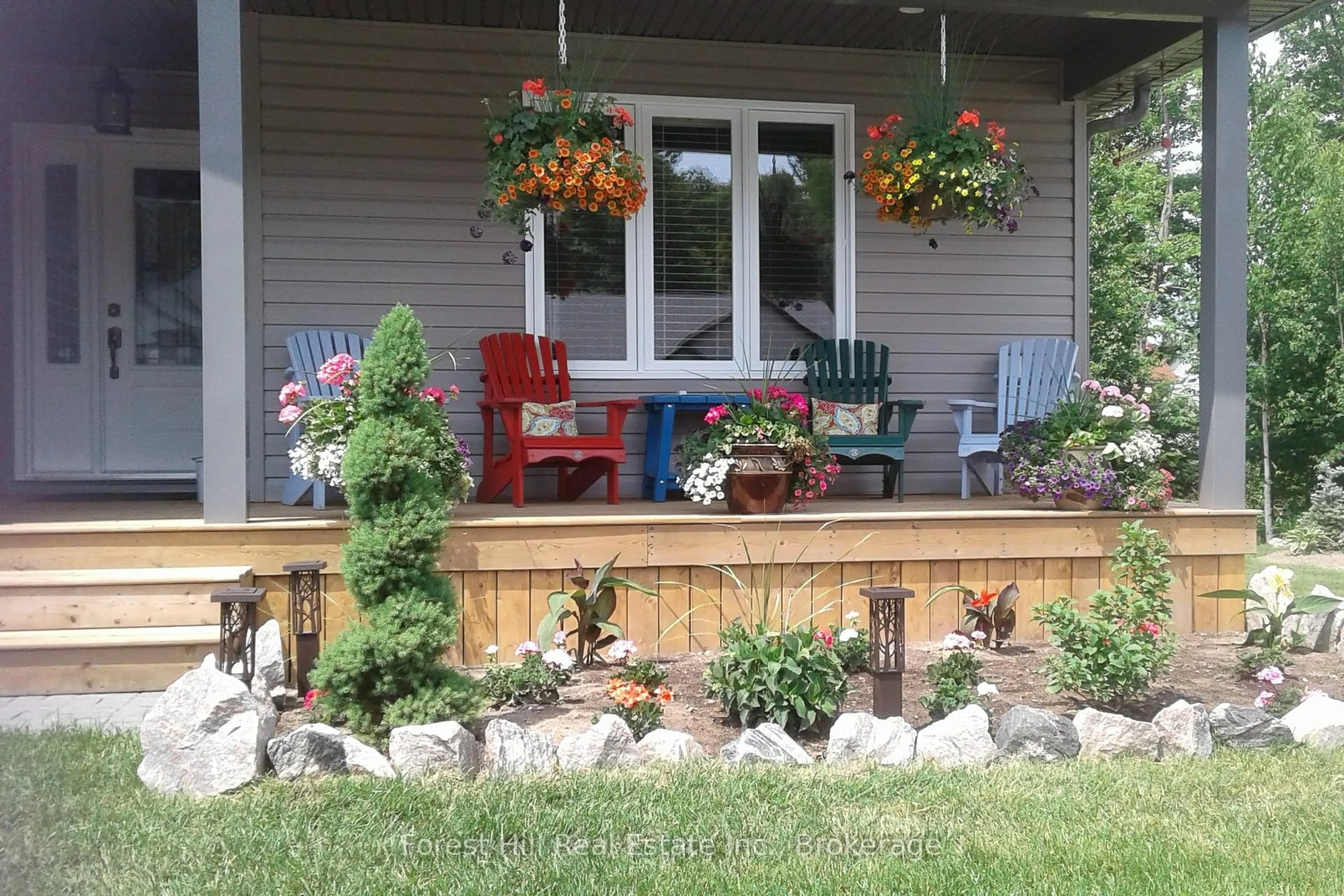 Patio, unknown for 144 Pineridge Gate, Gravenhurst Ontario P1P 1Z1