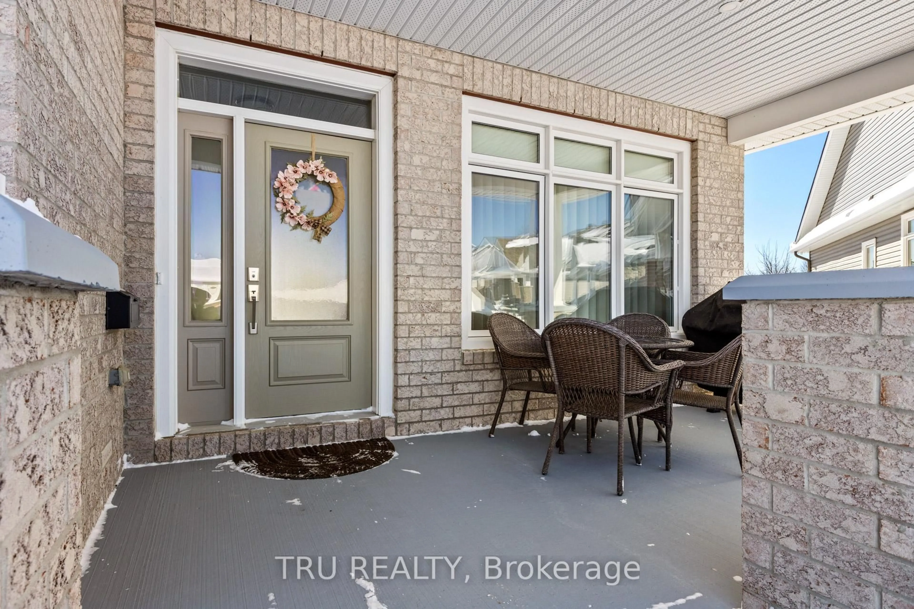 Indoor entryway for 246 Maygrass Way, Ottawa Ontario K2S 2K9