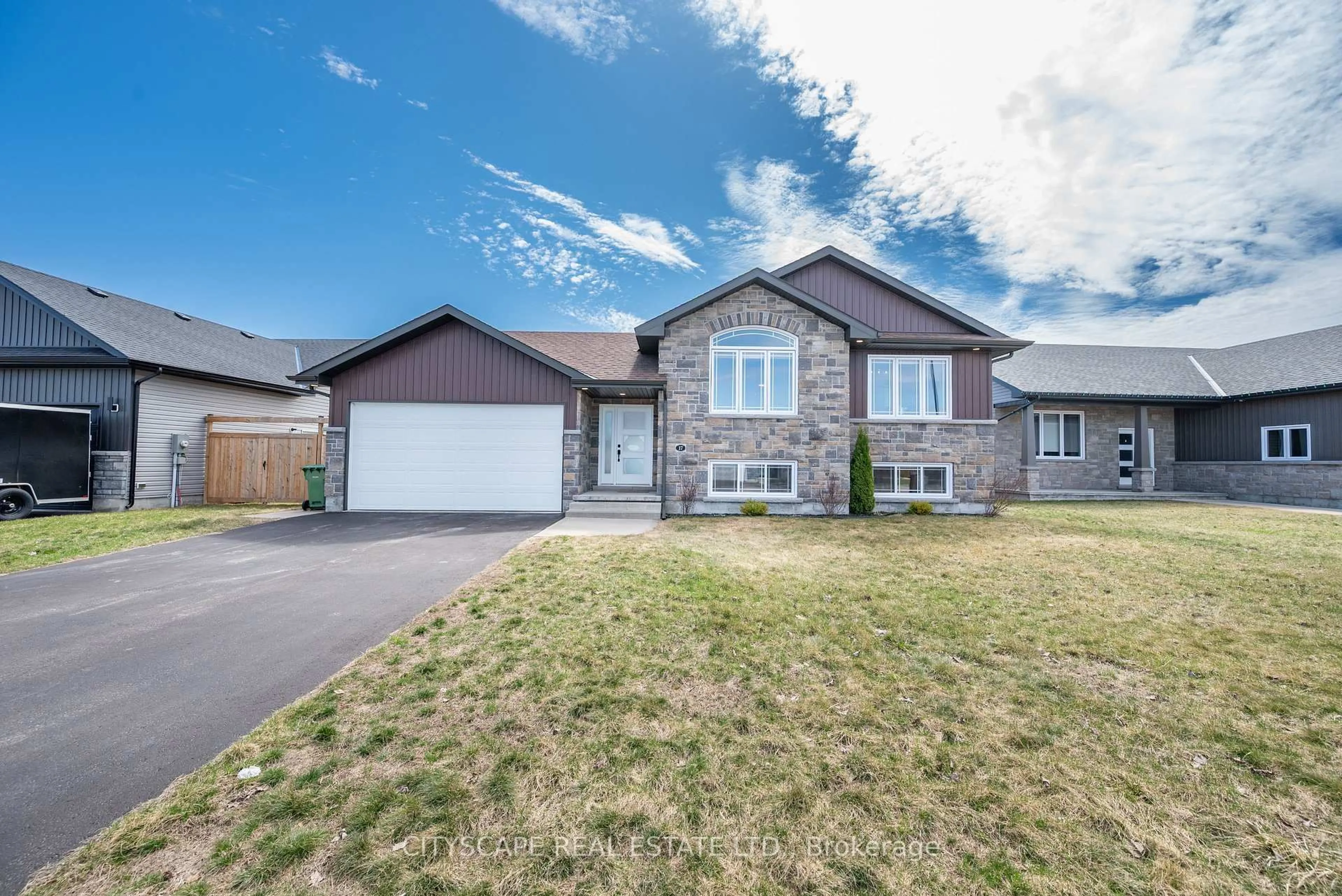 Unknown for 17 Drew St, Petawawa Ontario K8H 0G4