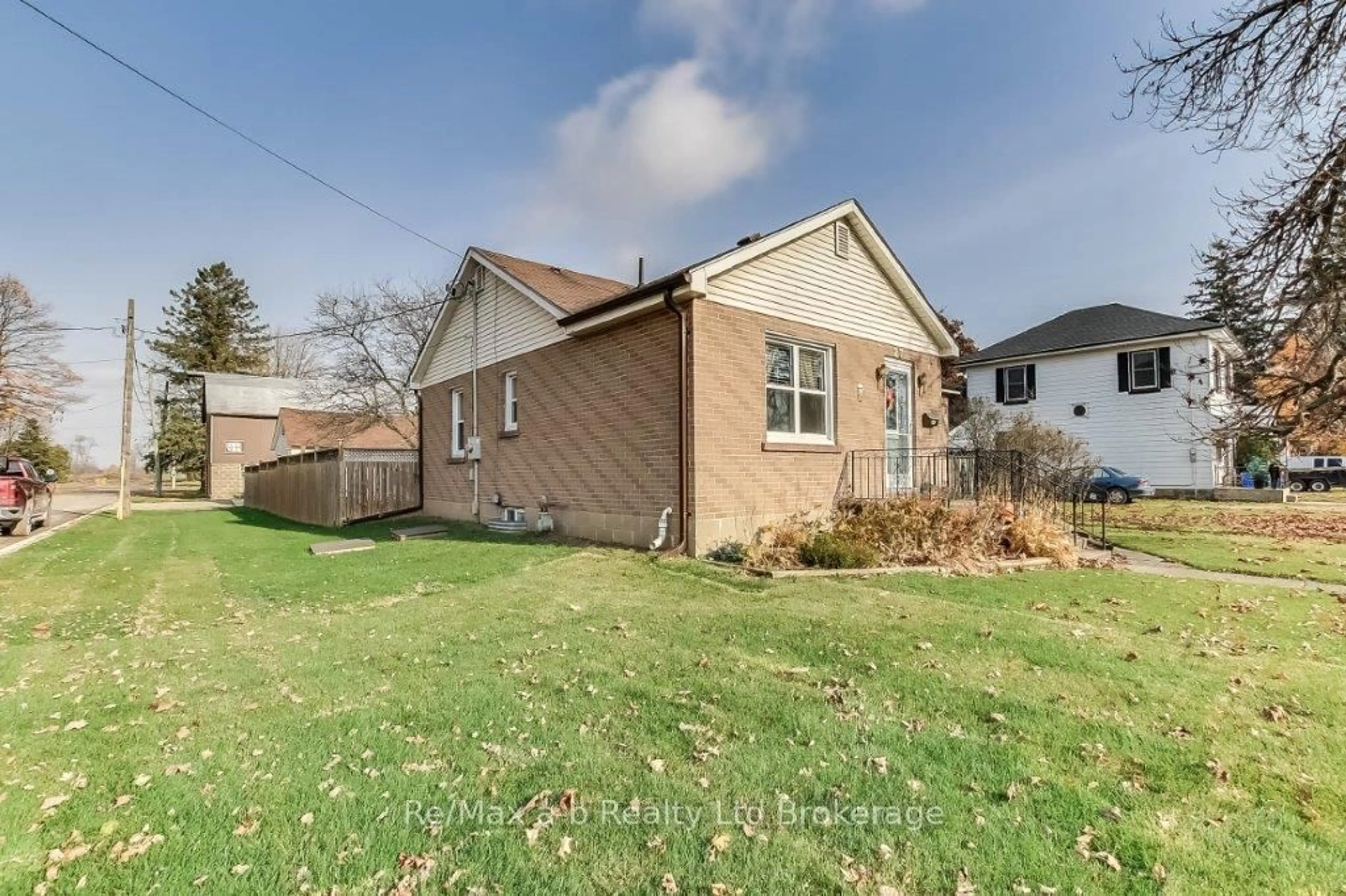Unknown for 27 GISSING St, Blandford-Blenheim Ontario N0J 1V0
