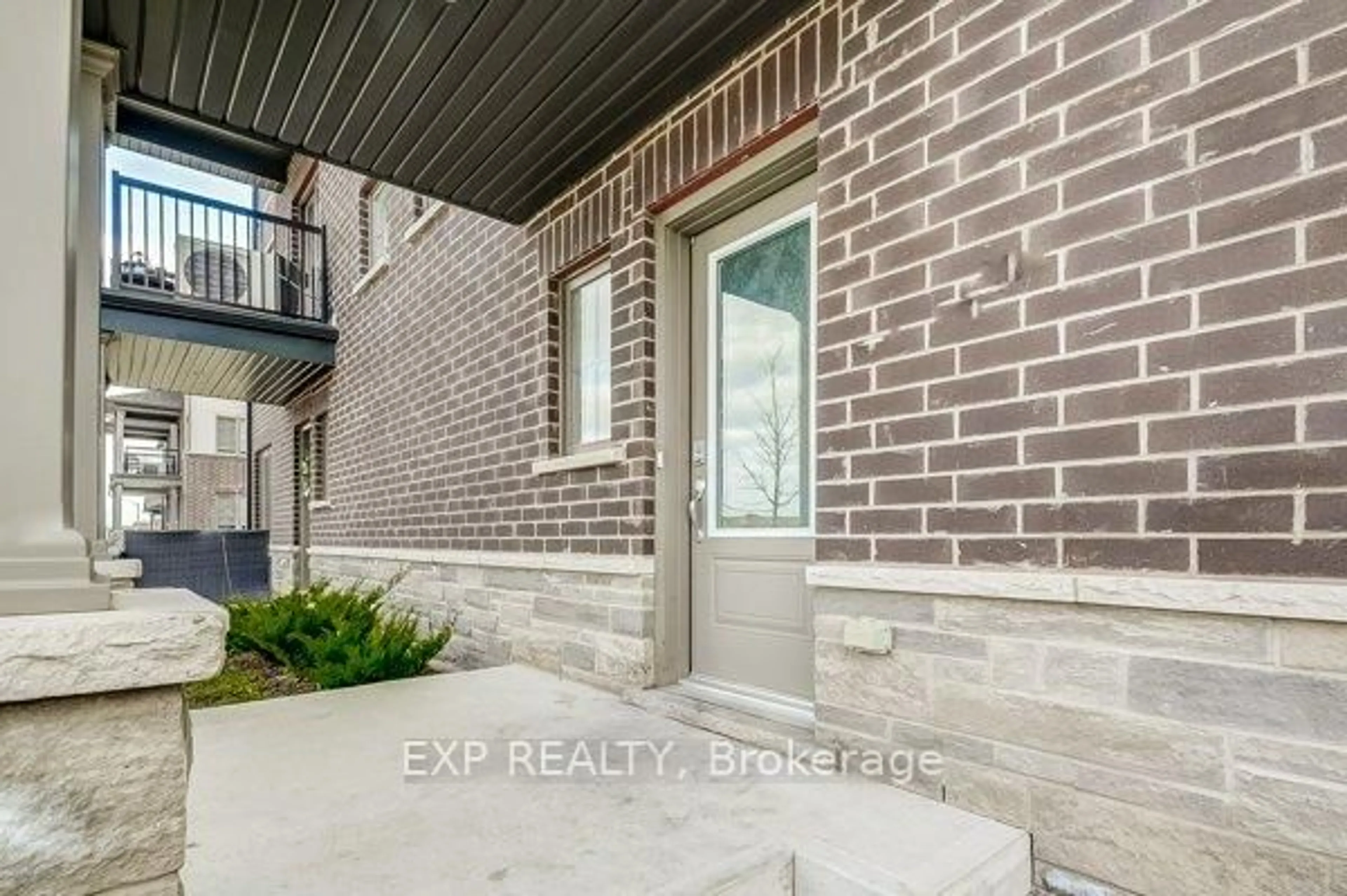 Indoor entryway for 124 Compass Tr #75, Cambridge Ontario N3E 0E3