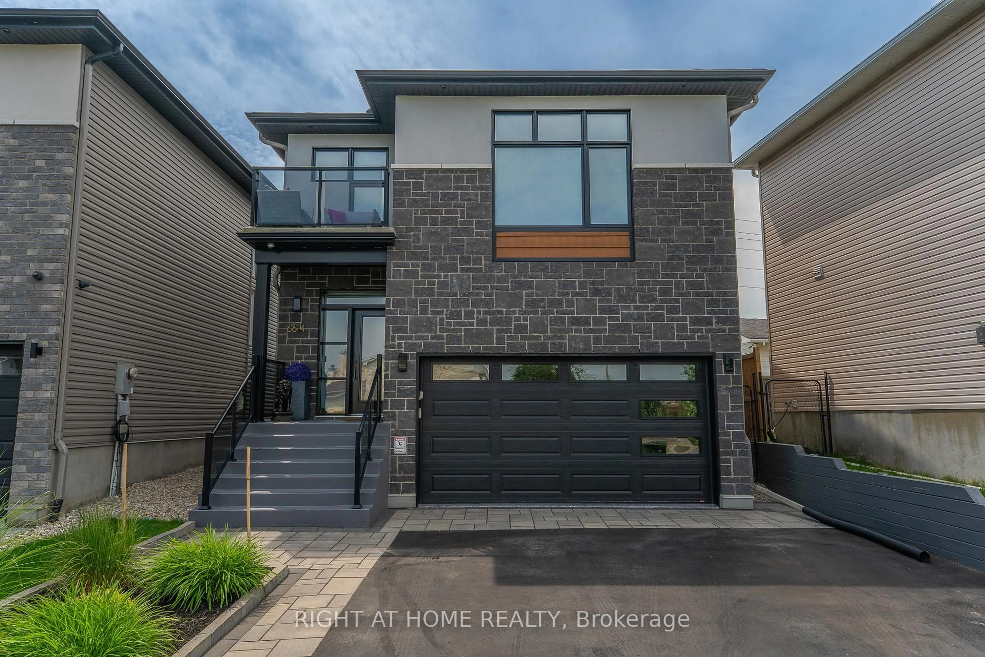 Home with brick exterior material, street for 6614 Tooney Dr, Ottawa Ontario K1C 6P6