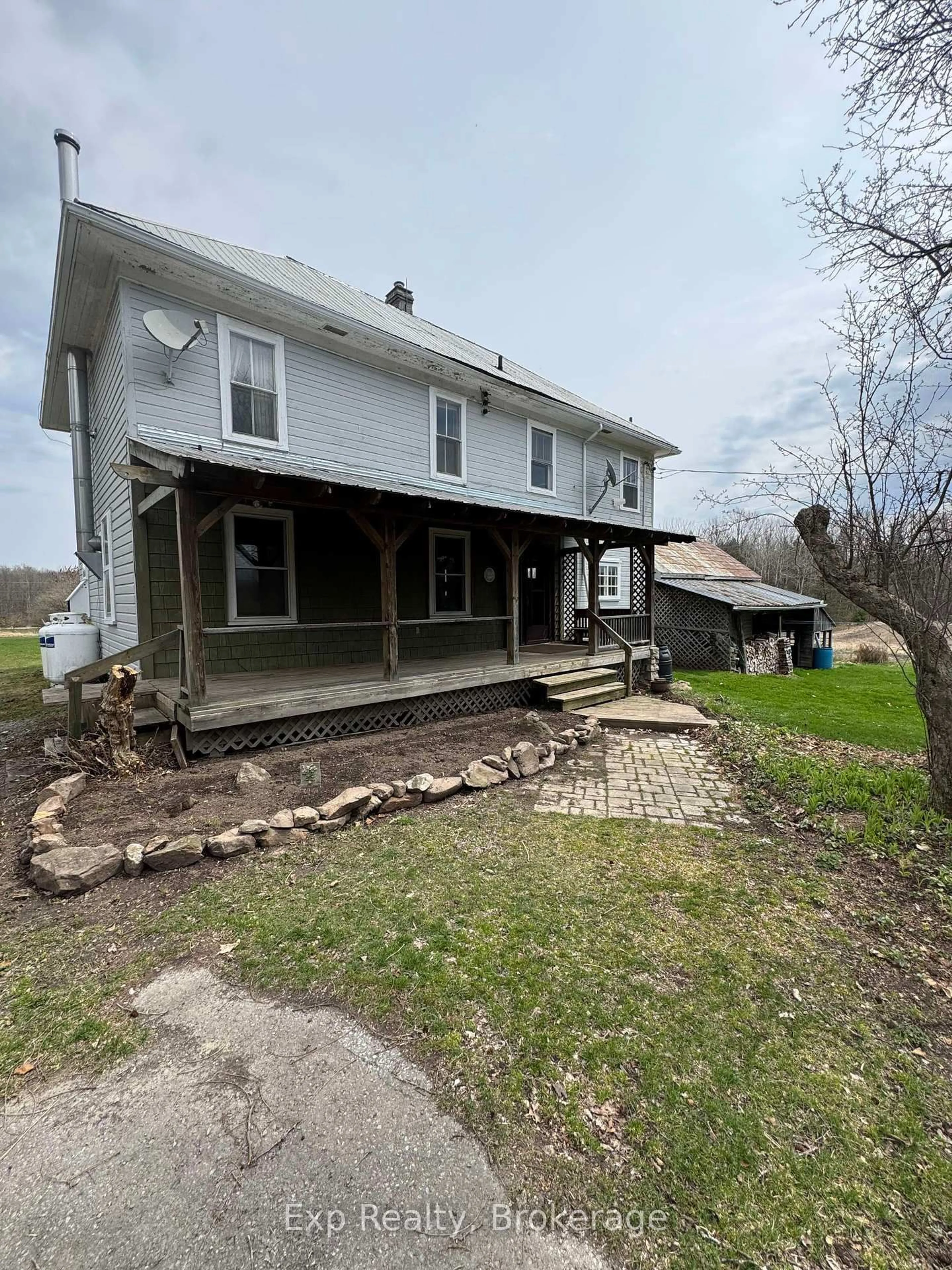 A pic from outside/outdoor area/front of a property/back of a property/a pic from drone, building for 3148 County Road 32 Highway, Leeds and the Thousand Islands Ontario K0H 2N0
