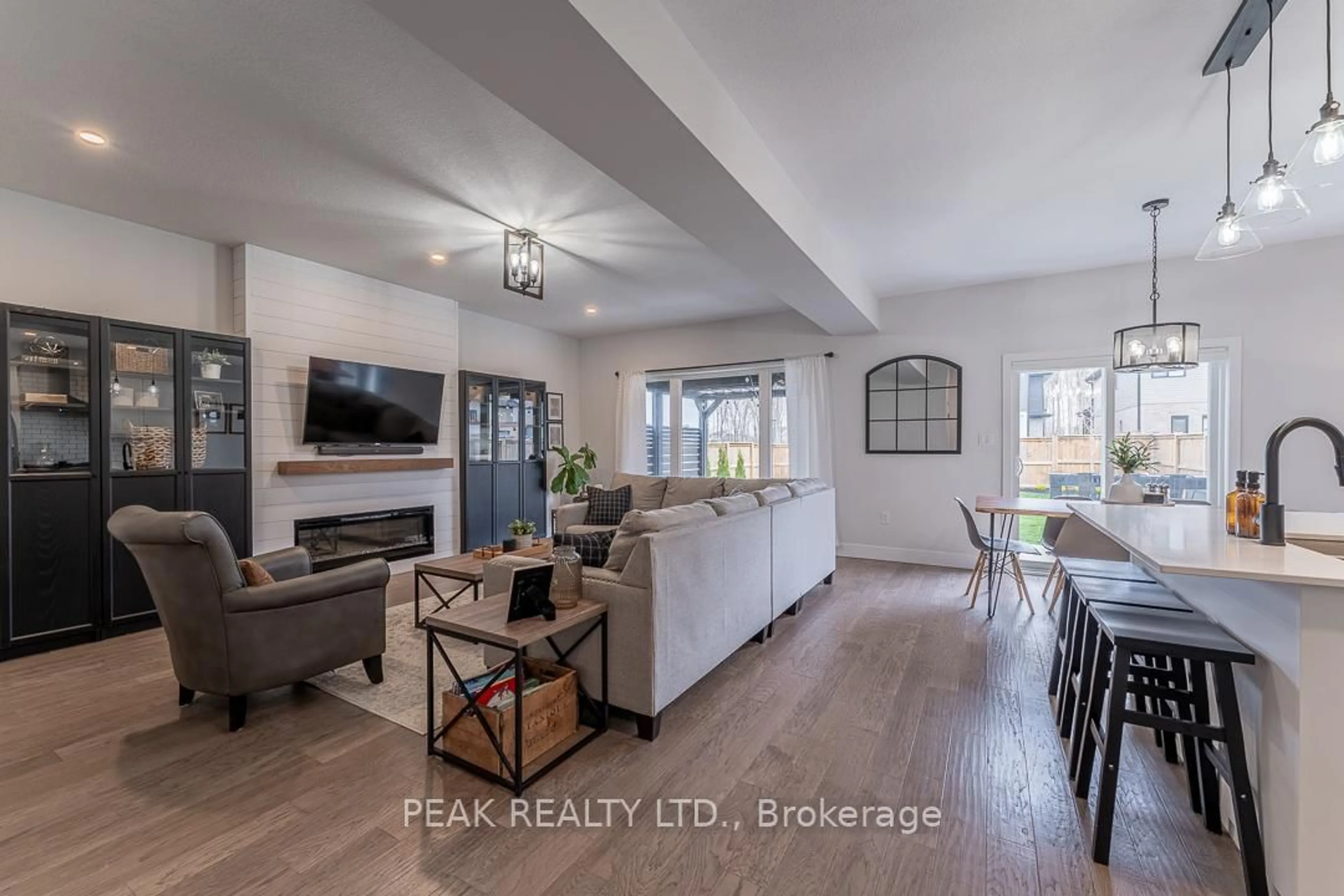 Open concept kitchen, unknown for 1557 Applerock Ave, London North Ontario N6G 0M7
