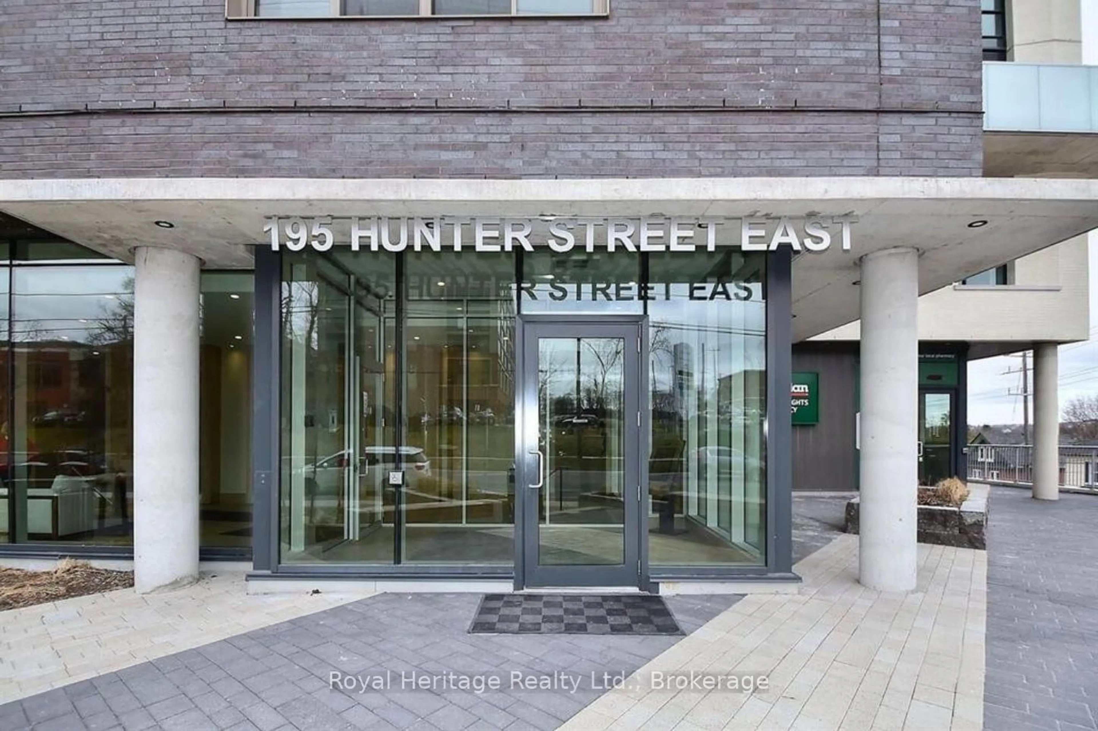 Indoor foyer for 195 Hunter St #508, Peterborough East Ontario K9H 1G9