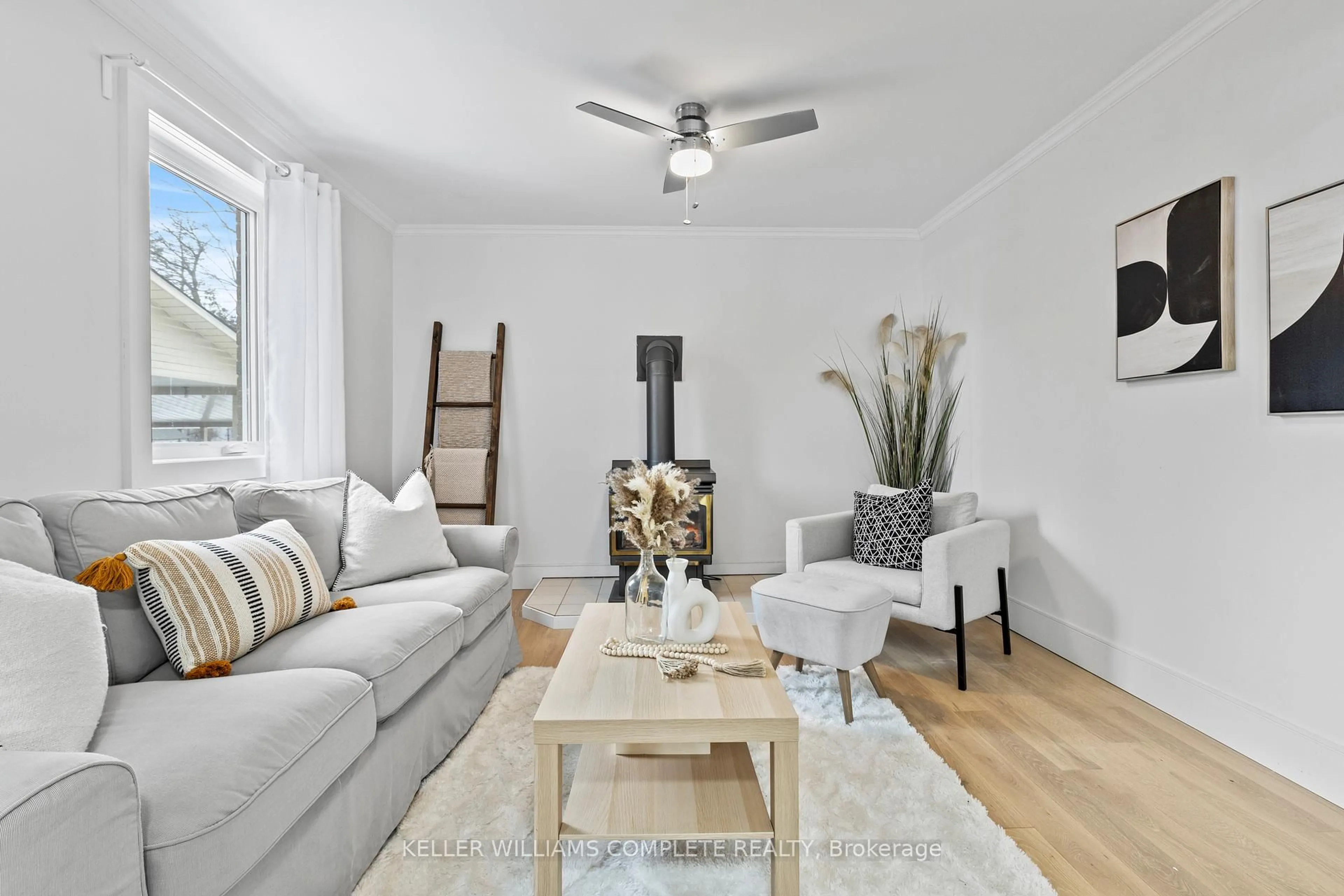 Living room with furniture, unknown for 30 Ann St, Hamilton Ontario L9H 2N5