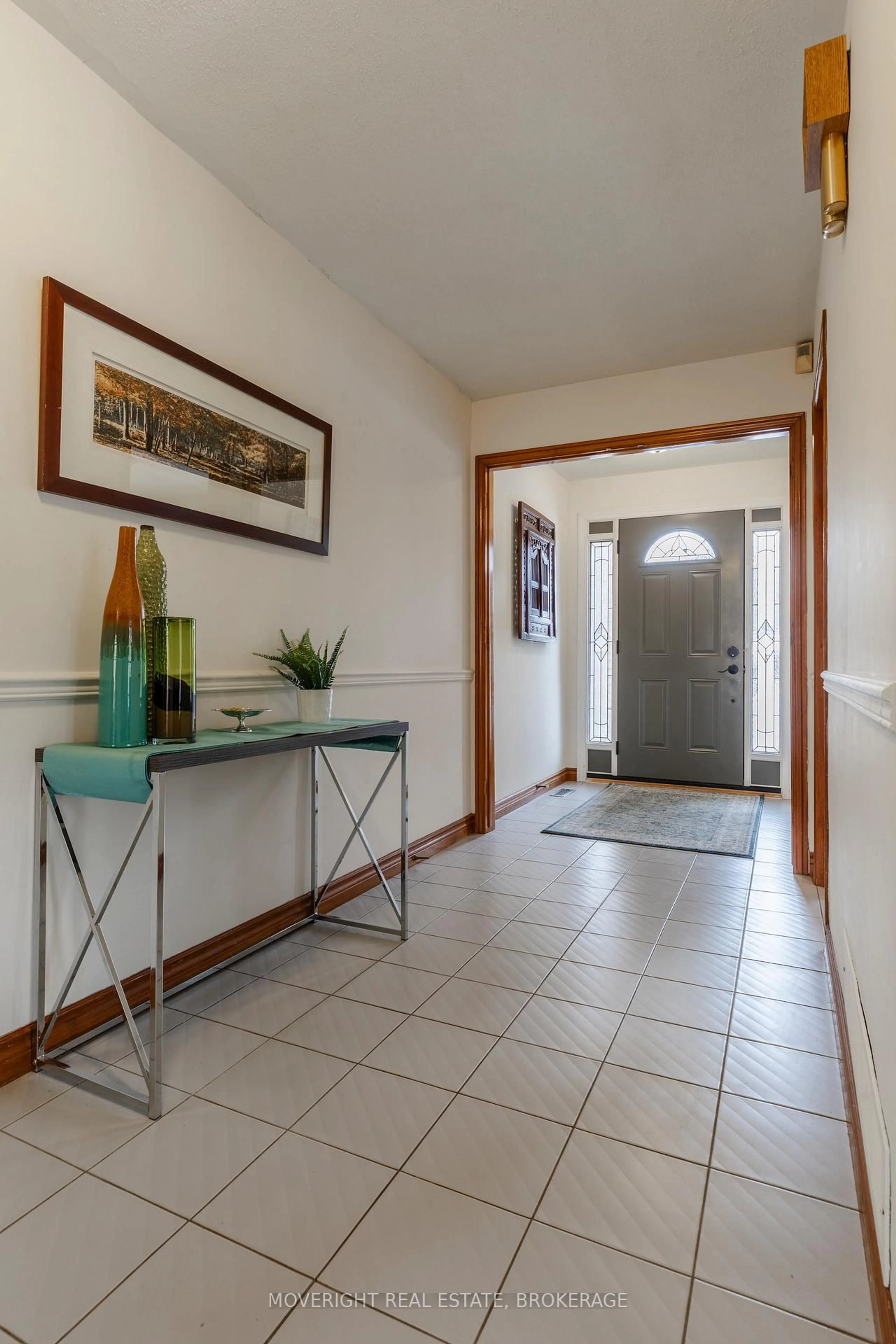 Indoor entryway for 62 Templer Dr, Hamilton Ontario L9G 4A9