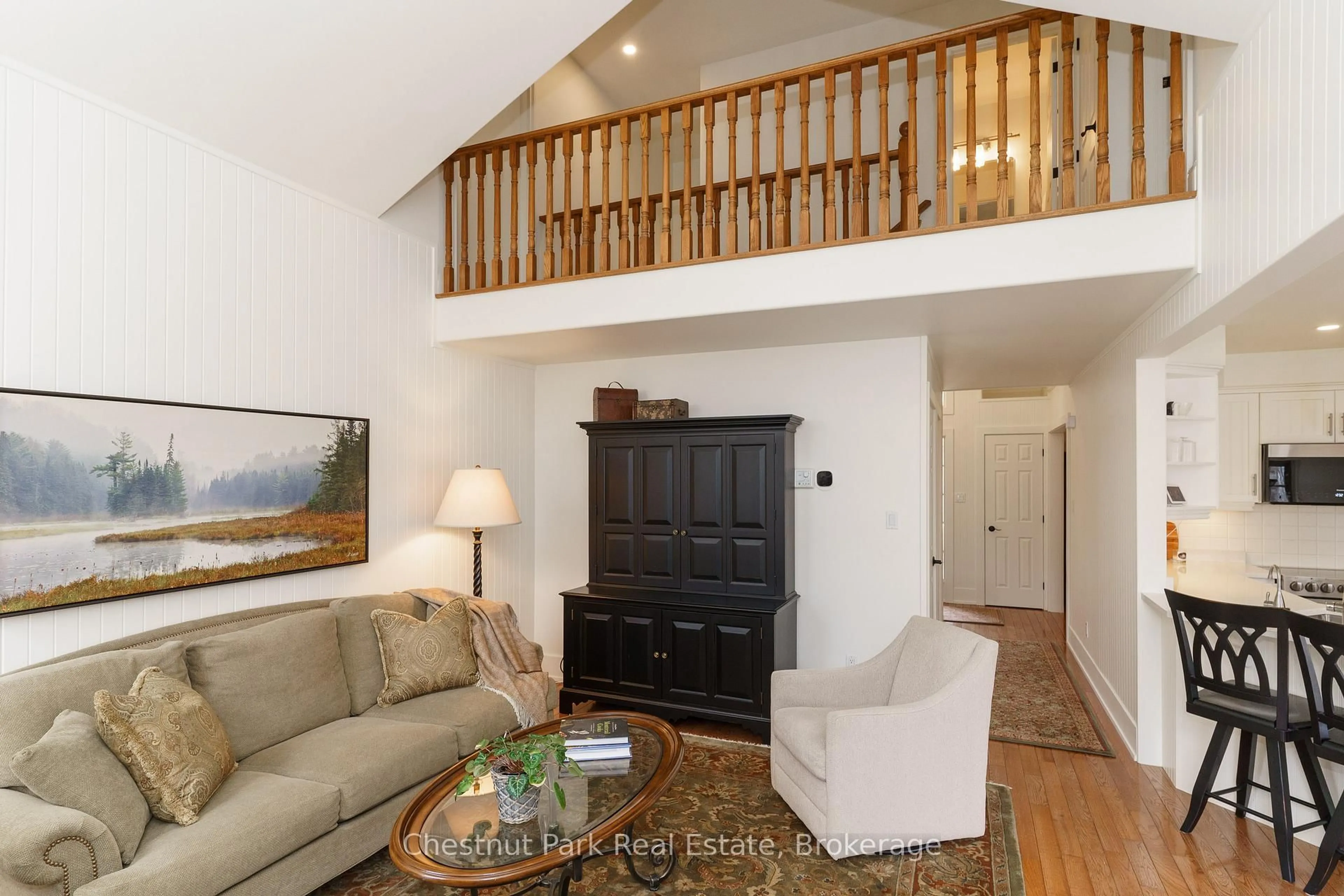 Living room with furniture, unknown for 48 ESTATE Dr, Muskoka Lakes Ontario P0B 1J0