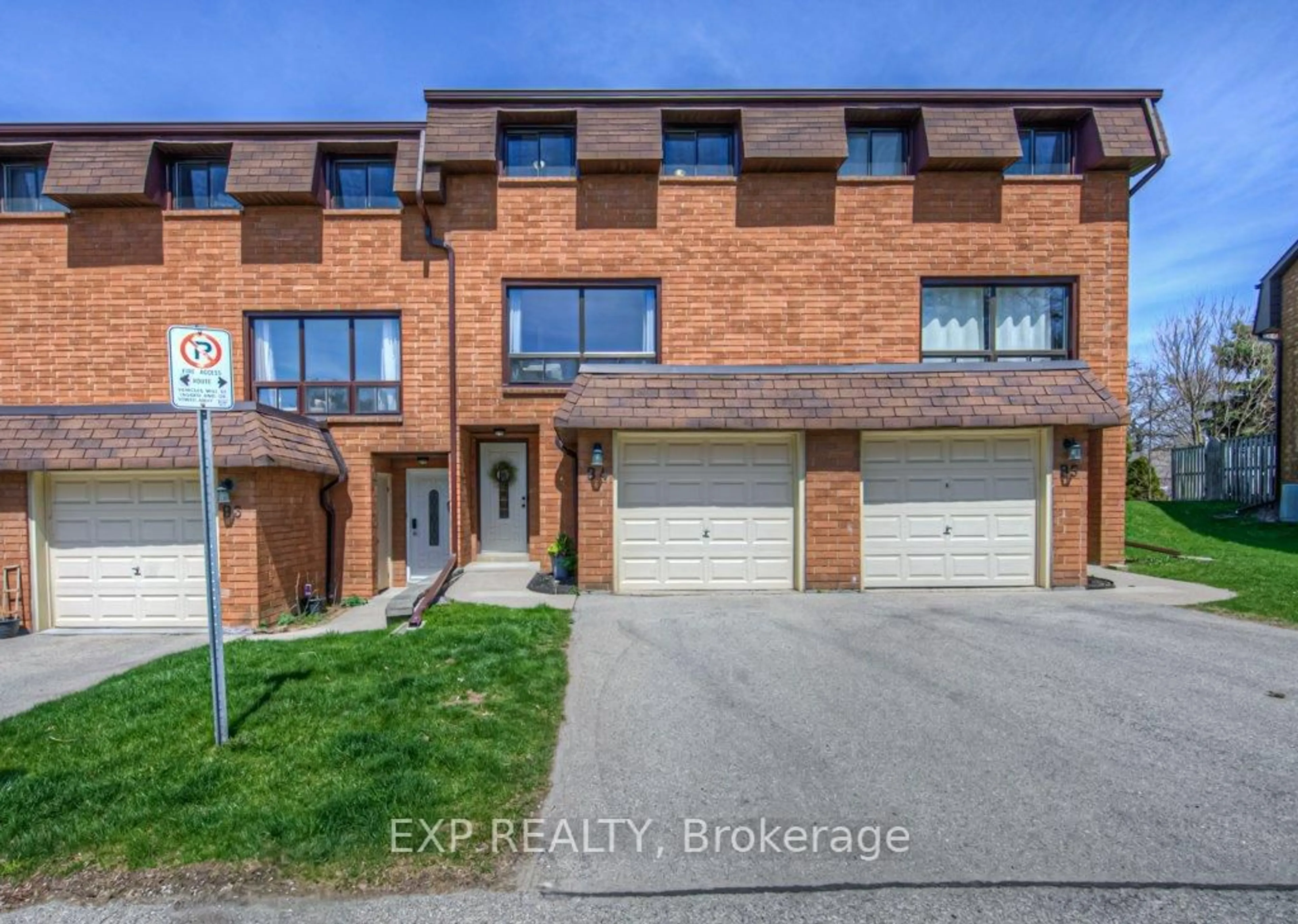 Home with brick exterior material, street for 500 Stone Church Rd #B4, Hamilton Ontario L9B 1R2