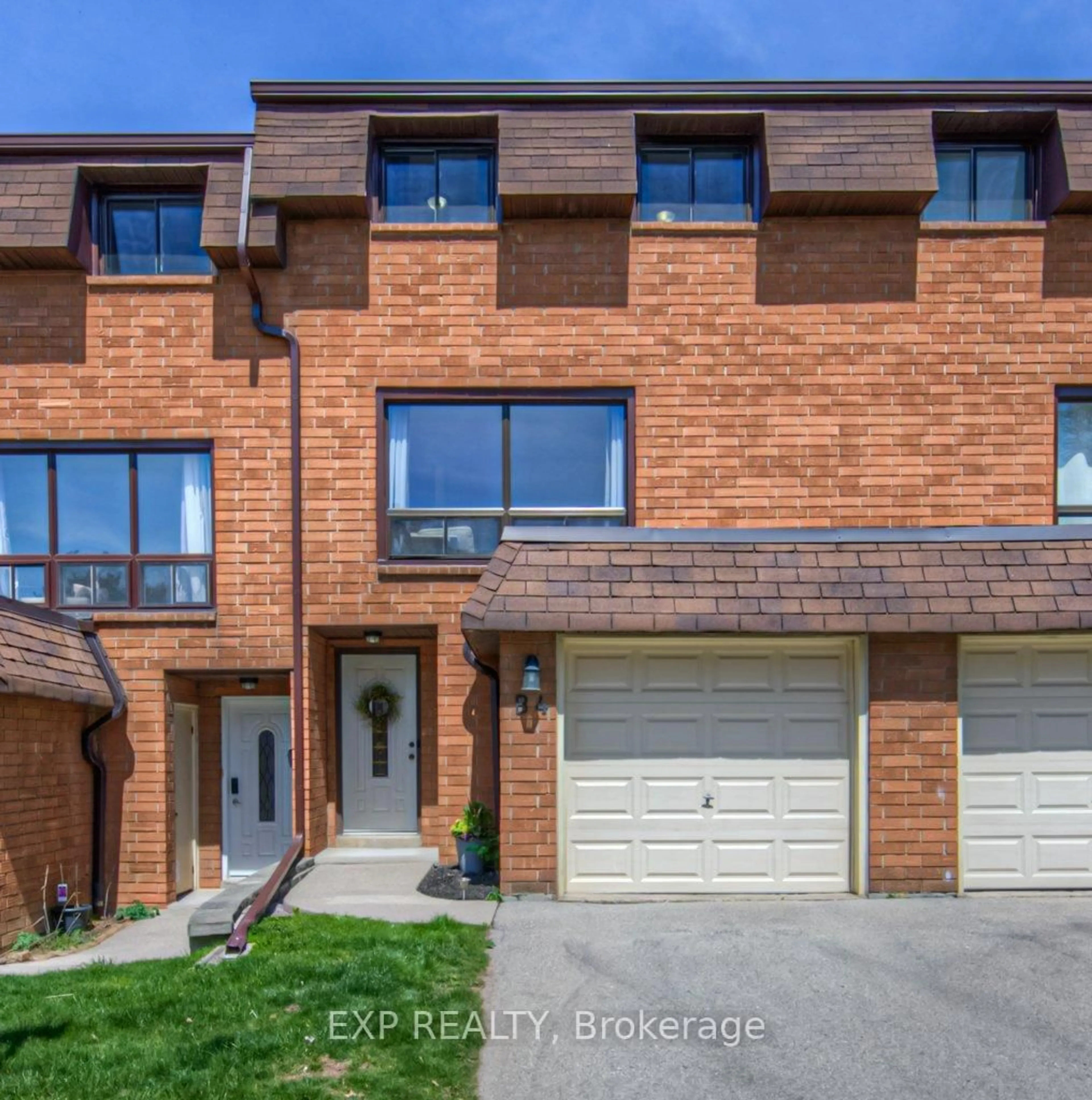 Home with brick exterior material, street for 500 Stone Church Rd #B4, Hamilton Ontario L9B 1R2