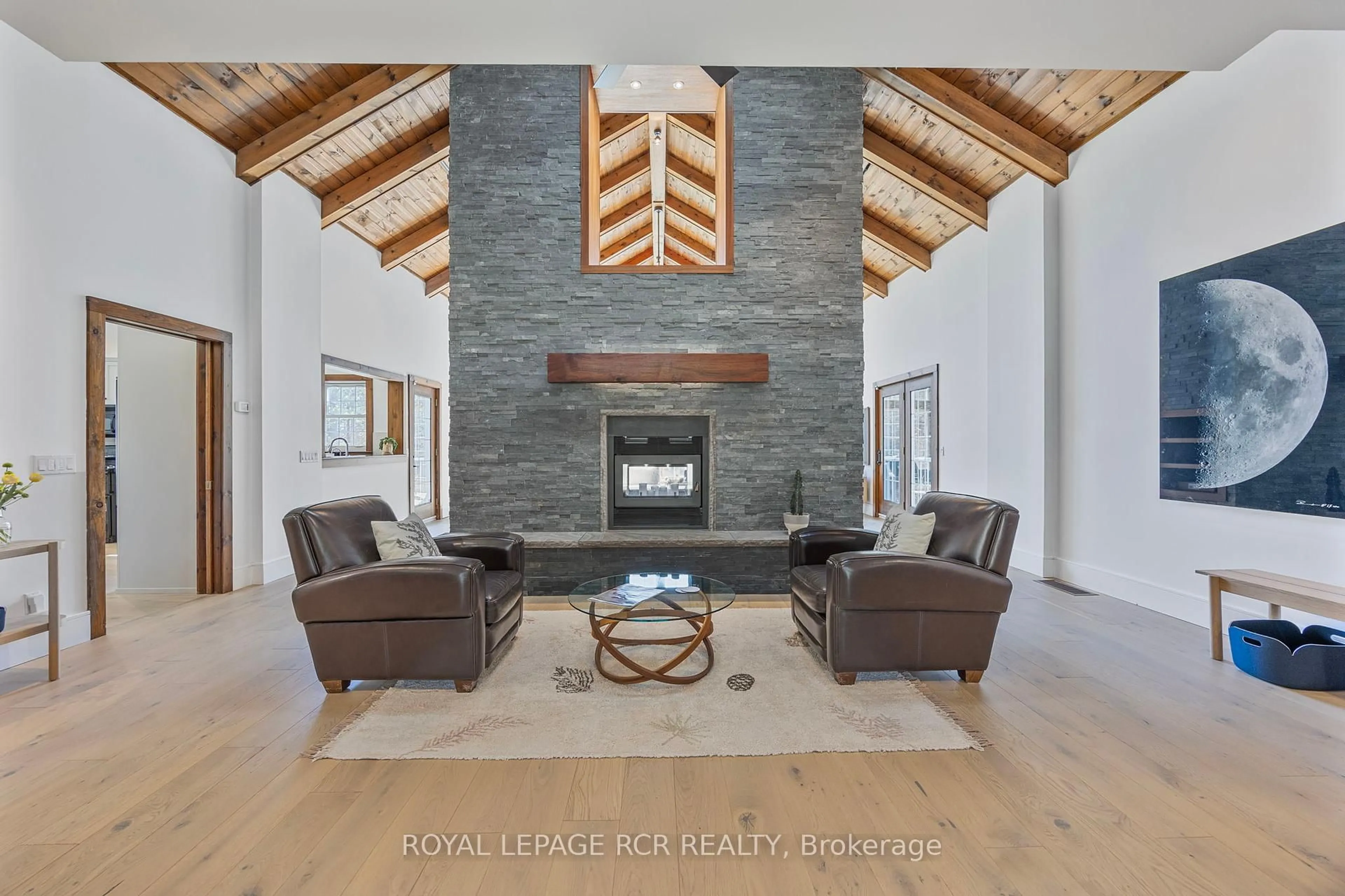 Living room with furniture, unknown for 428510 25th Sdrd, Mono Ontario L9V 1G4