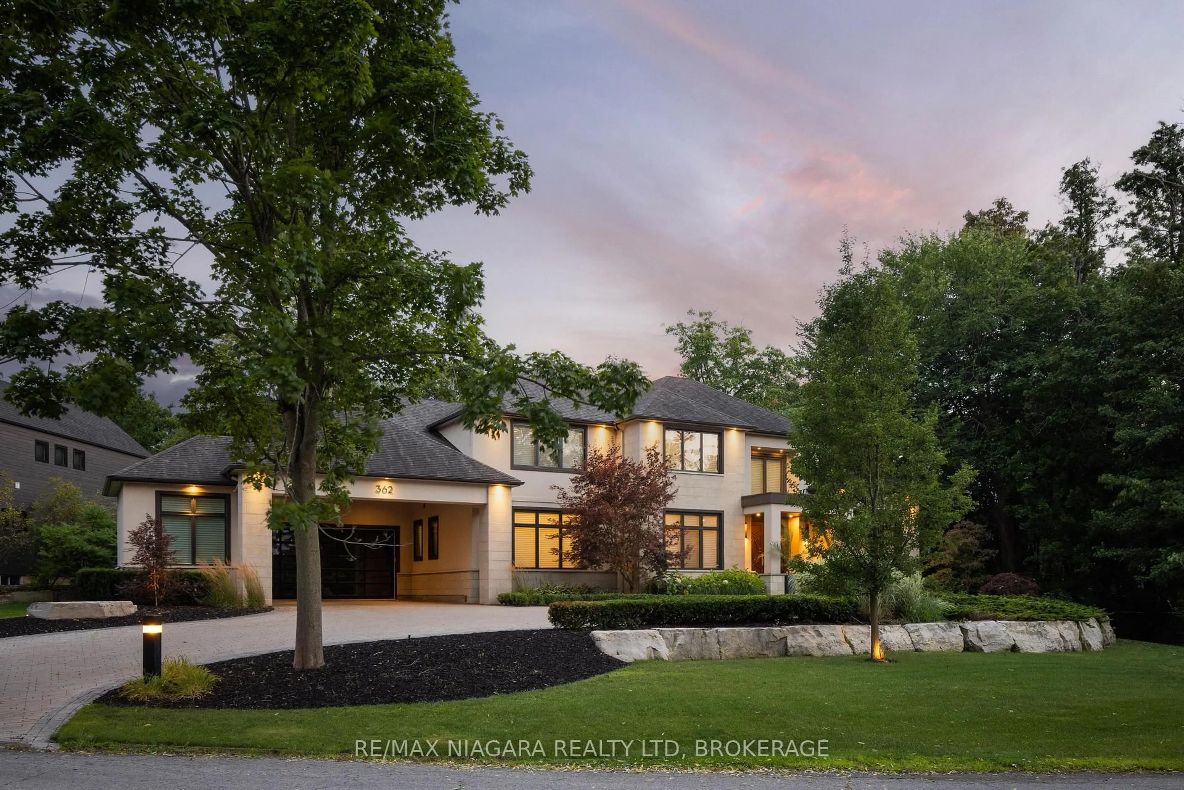 Home with brick exterior material, mountain view for 362 Niagara Blvd, Niagara-on-the-Lake Ontario L0S 1J0