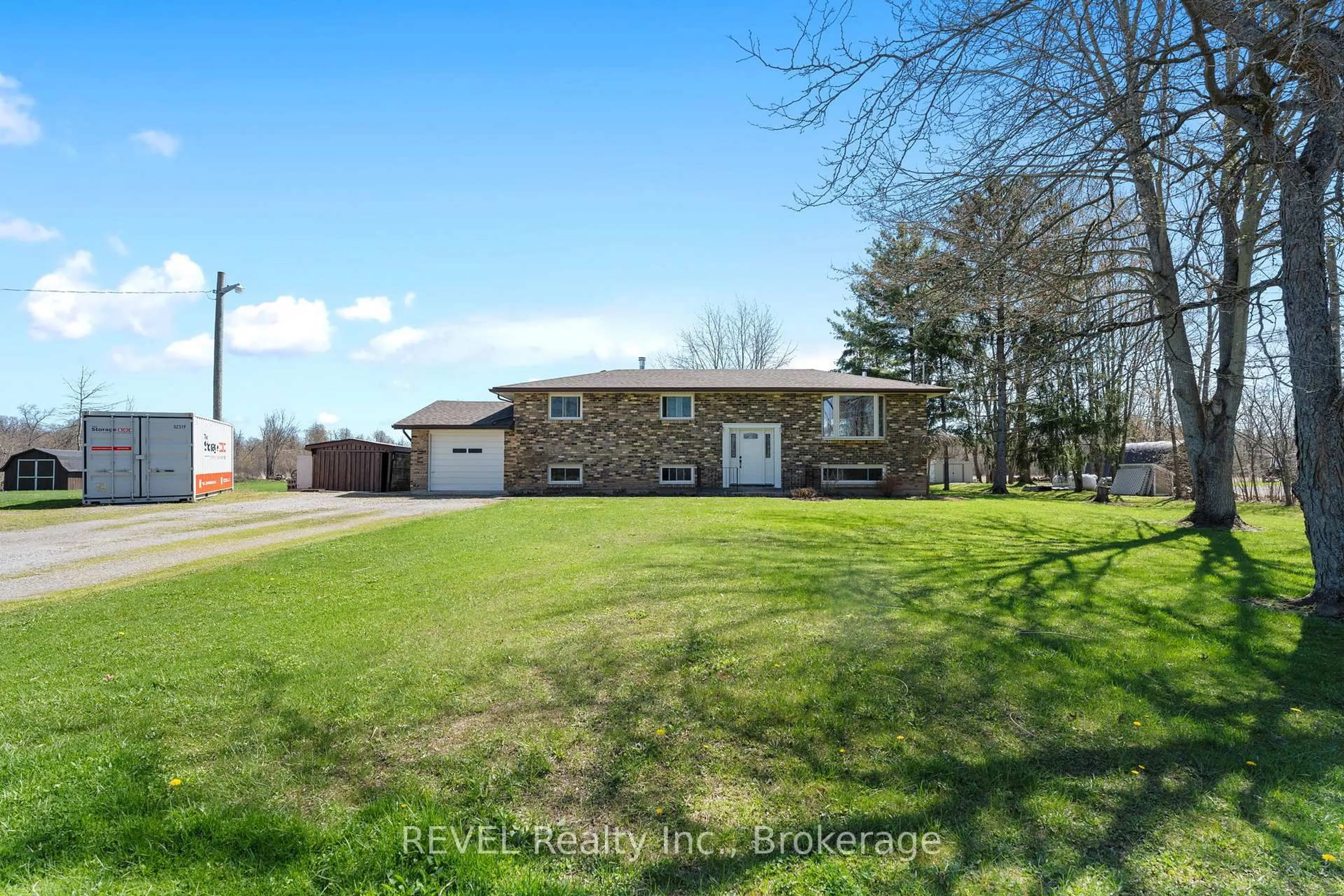A pic from outside/outdoor area/front of a property/back of a property/a pic from drone, unknown for 1506 Ott Rd, Fort Erie Ontario L0S 1S0