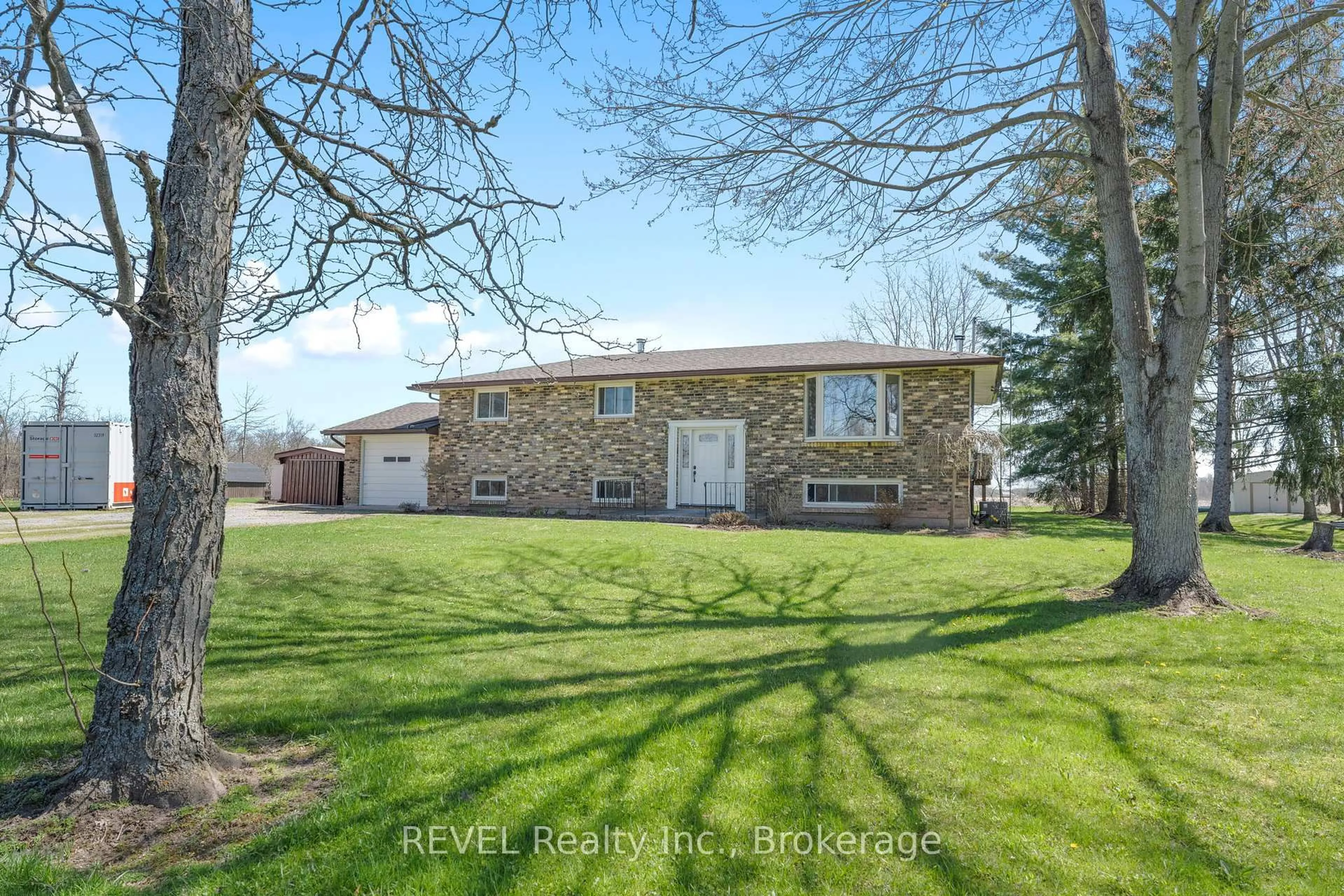 A pic from outside/outdoor area/front of a property/back of a property/a pic from drone, street for 1506 Ott Rd, Fort Erie Ontario L0S 1S0