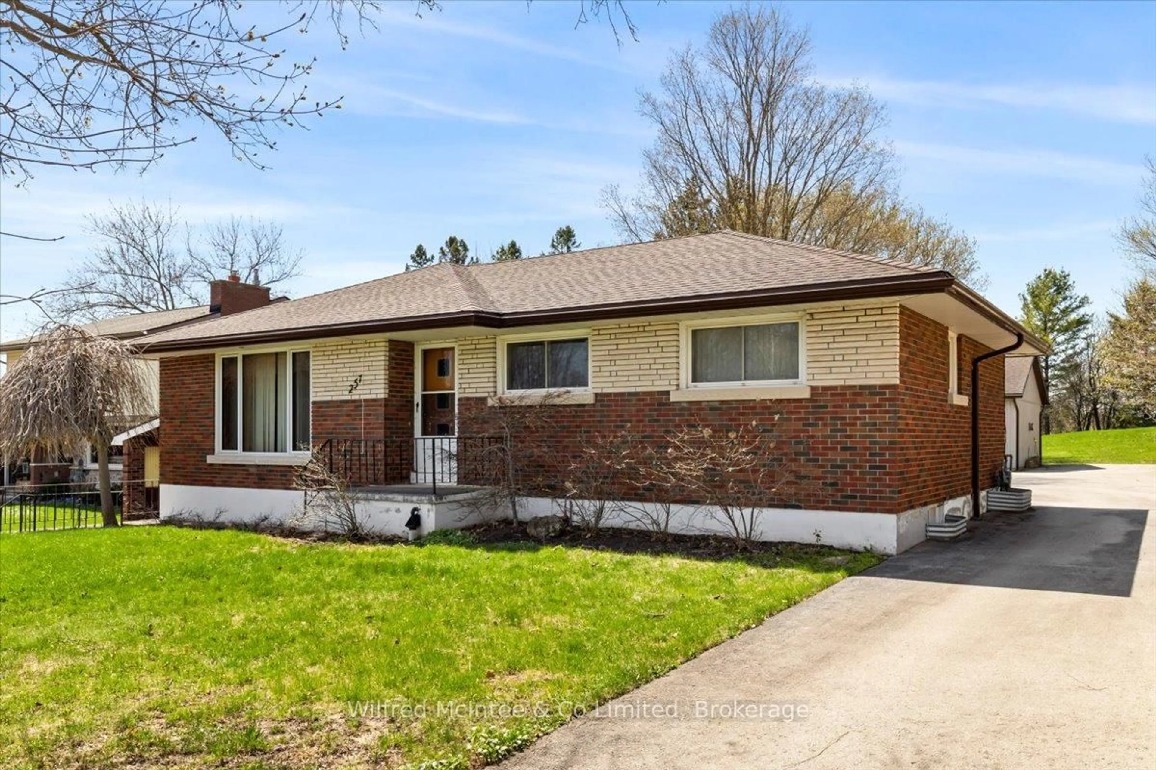 Home with brick exterior material, street for 257 Thomas St, Brockton Ontario N0G 2V0