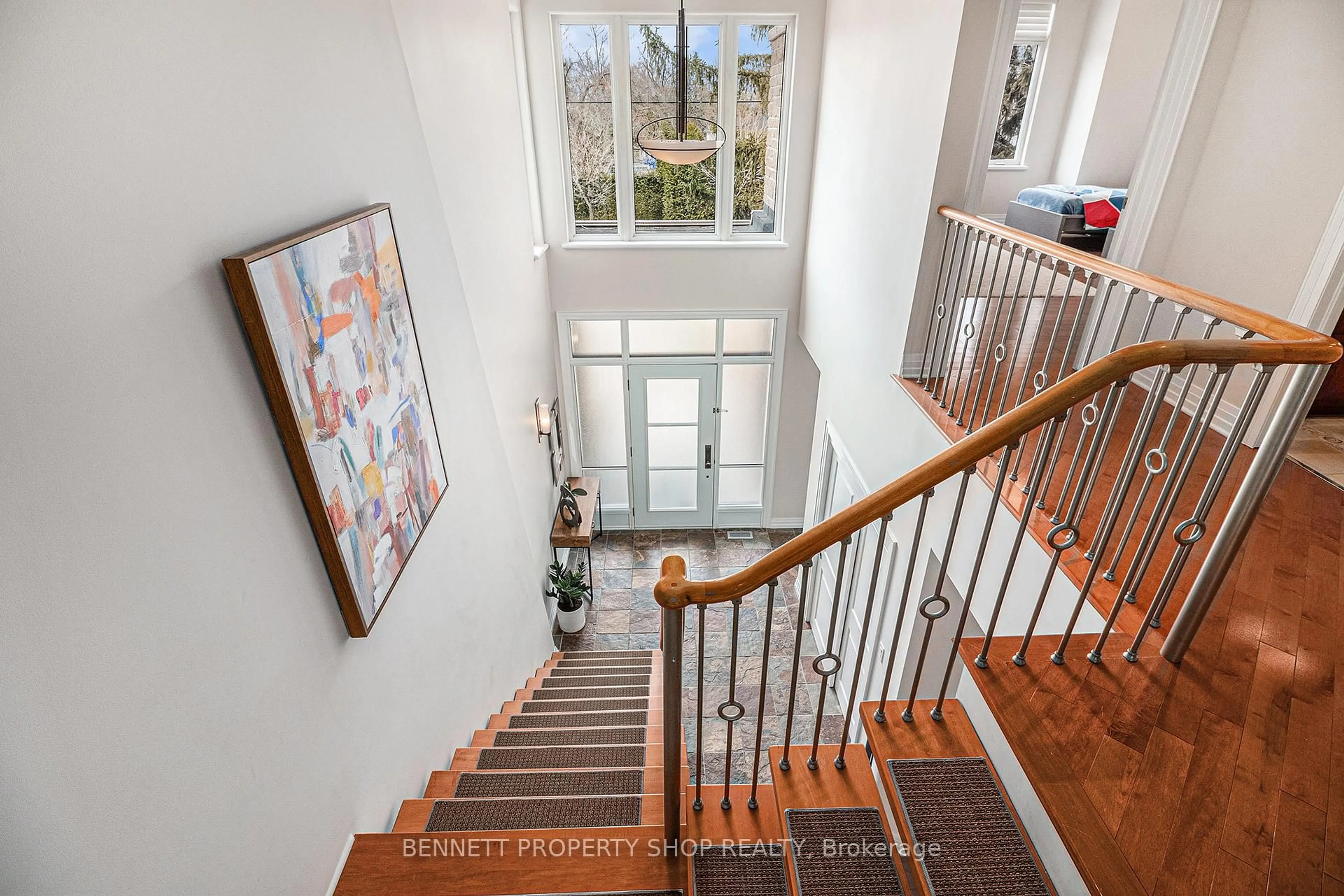 Unknown for 1934 Lenester Ave, Ottawa Ontario K2A 1J9