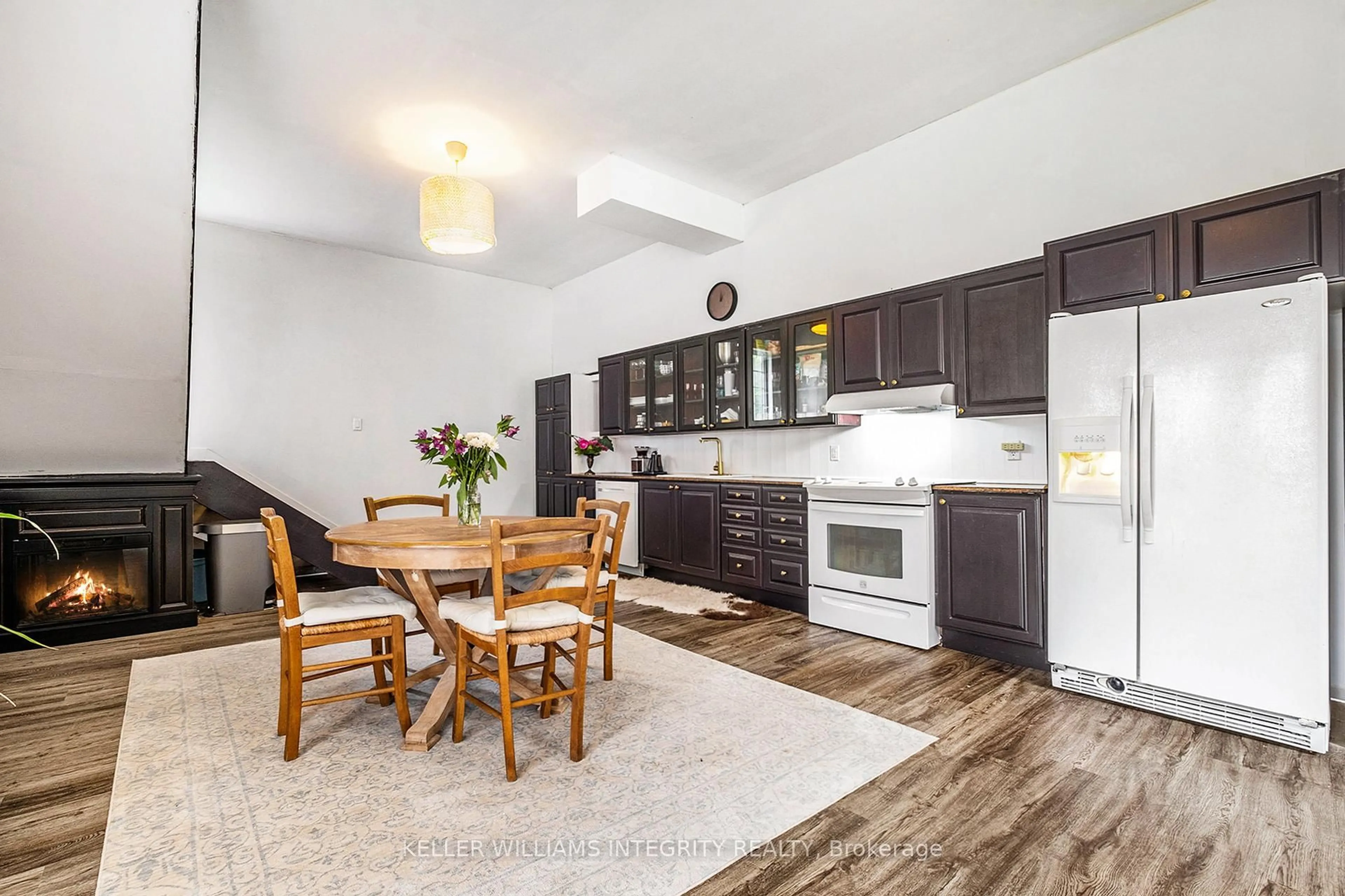 Open concept kitchen, wood/laminate floor for 1820 FARWELL St, Vars Ontario K0A 3H0