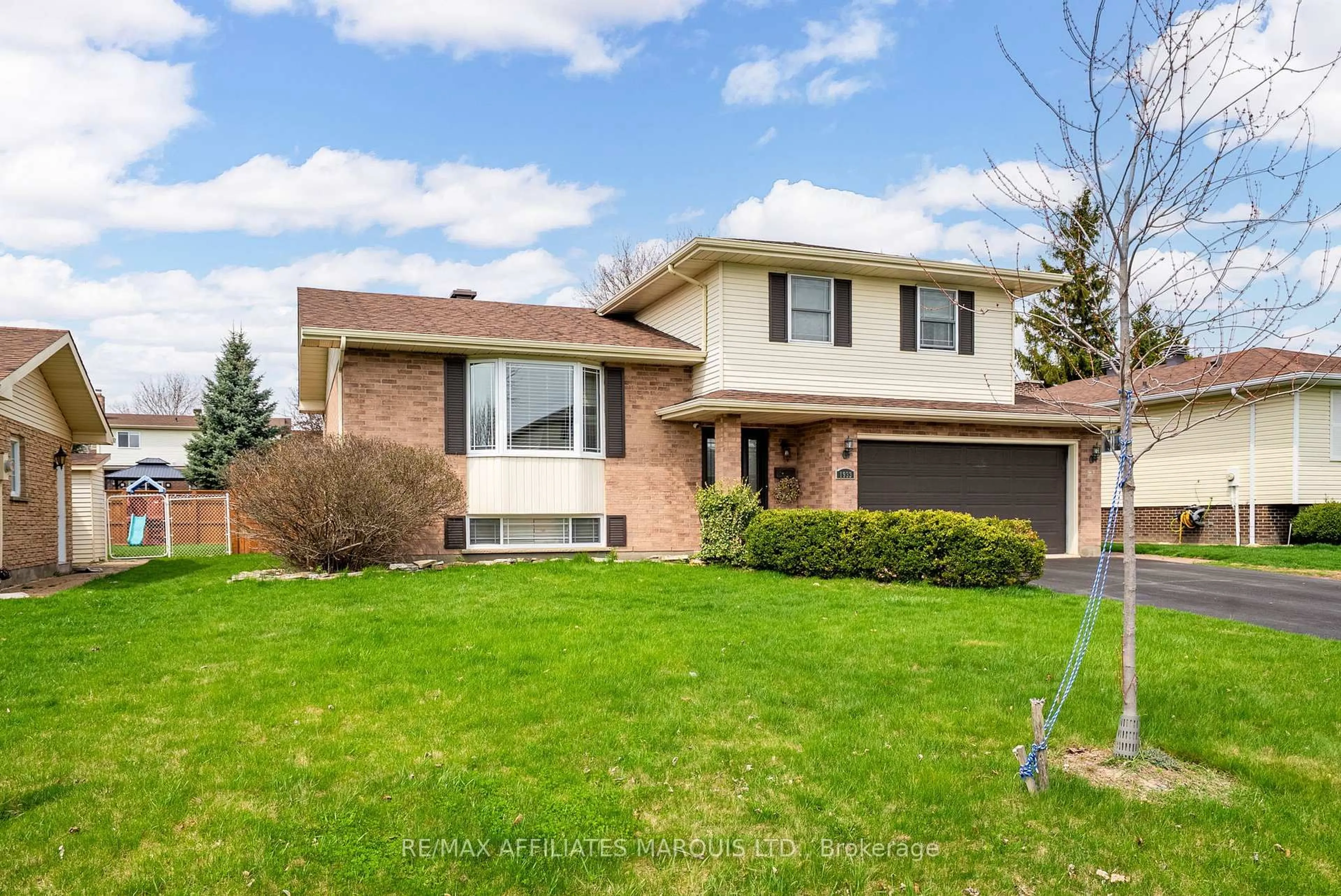 Home with brick exterior material, street for 1933 Belvedere Cres, Cornwall Ontario K6H 6L9