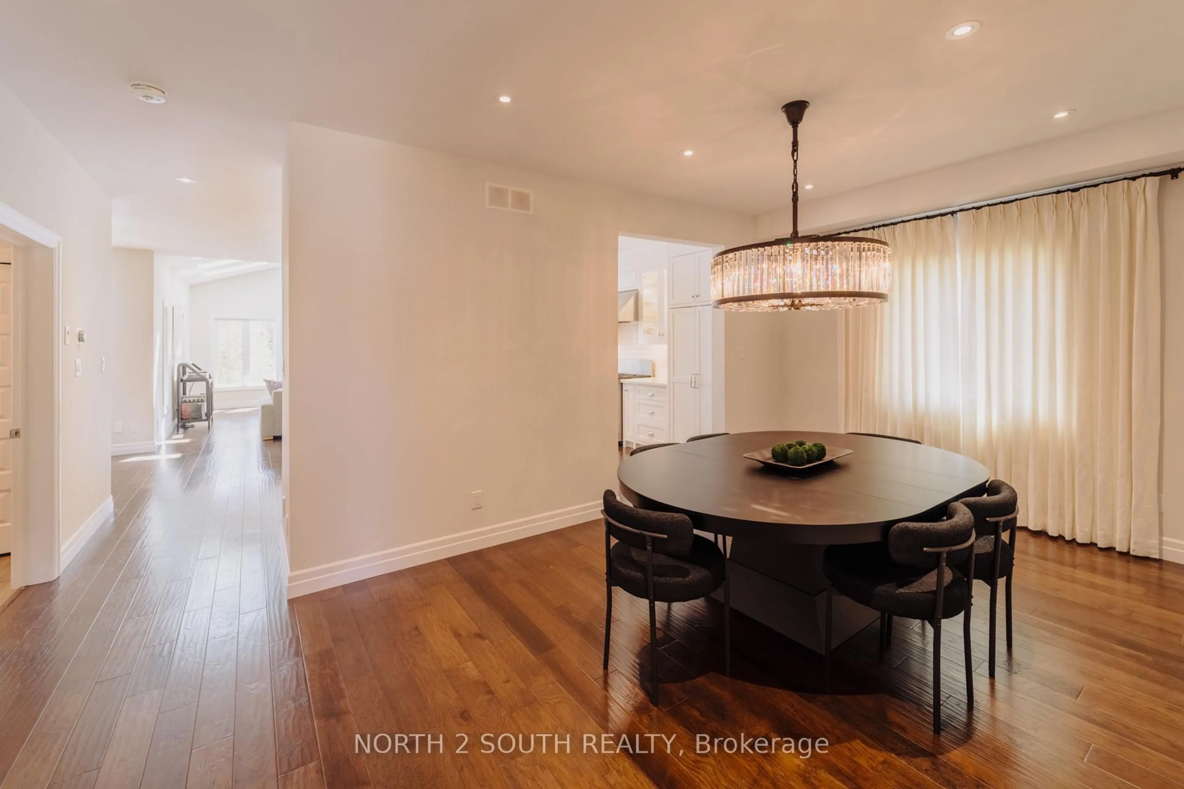 Dining room, wood/laminate floor for 151 Thomas St, Stratford Ontario N5A 0E8
