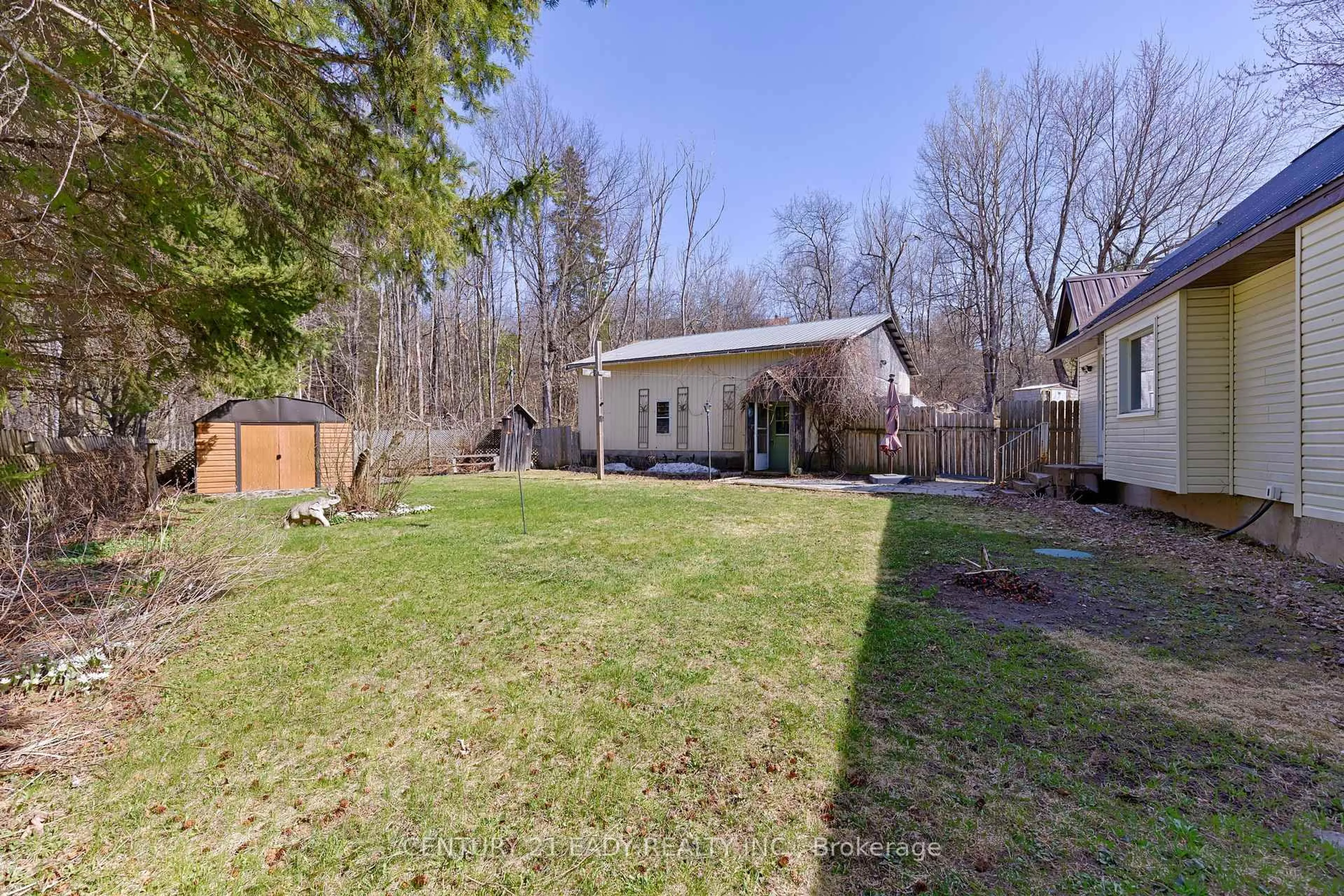 A pic from outside/outdoor area/front of a property/back of a property/a pic from drone, street for 63 Sebastopol Dr, Foymount Ontario K0J 1W0