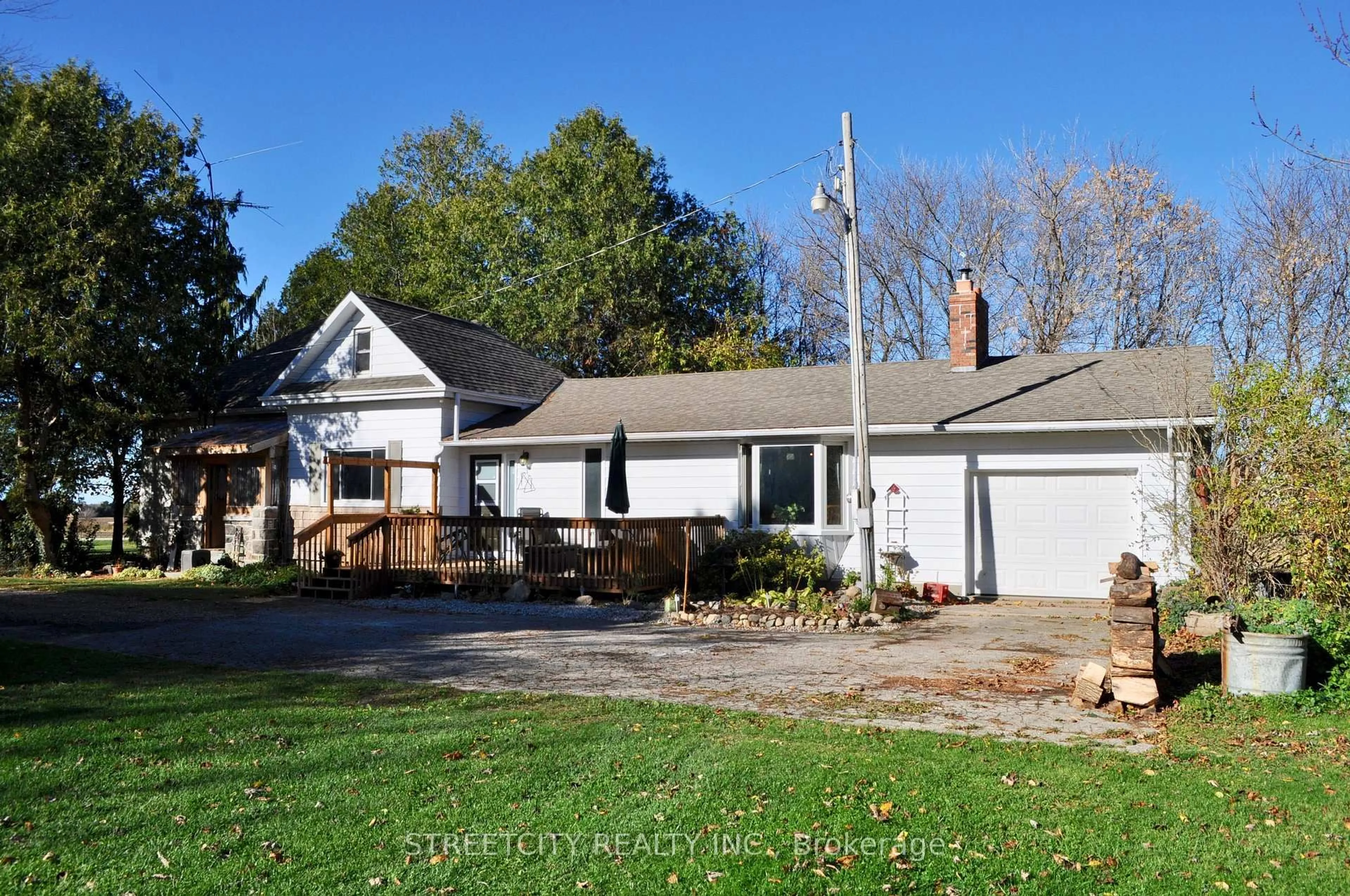 Home with vinyl exterior material, street for 6906 Wisbeach Rd, Warwick Ontario N0M 1B0