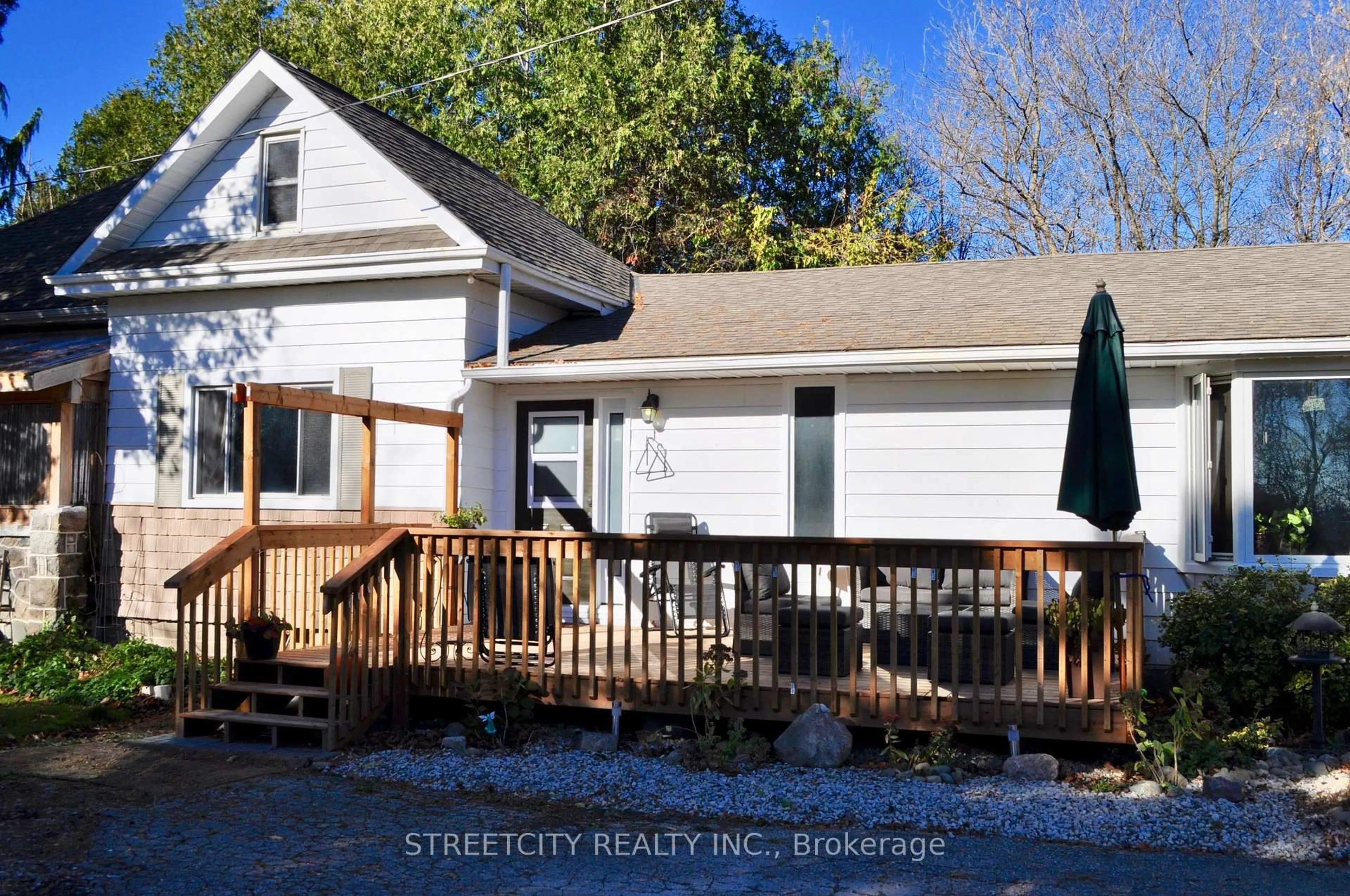 Home with vinyl exterior material, street for 6906 Wisbeach Rd, Warwick Ontario N0M 1B0