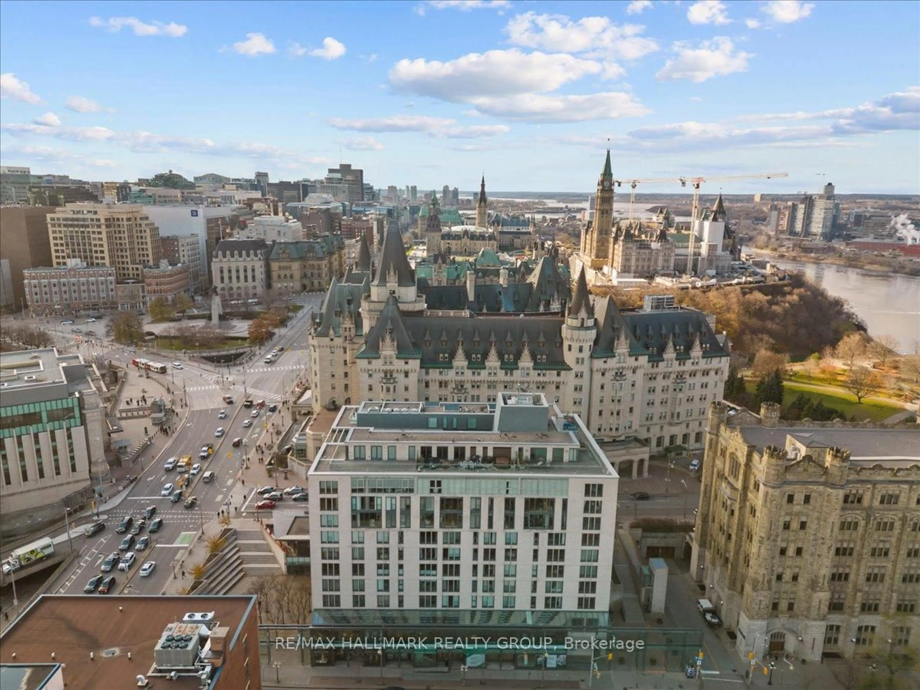 A pic from outside/outdoor area/front of a property/back of a property/a pic from drone, city buildings view from balcony for 700 SUSSEX Dr #304, Ottawa Ontario K1N 1K4