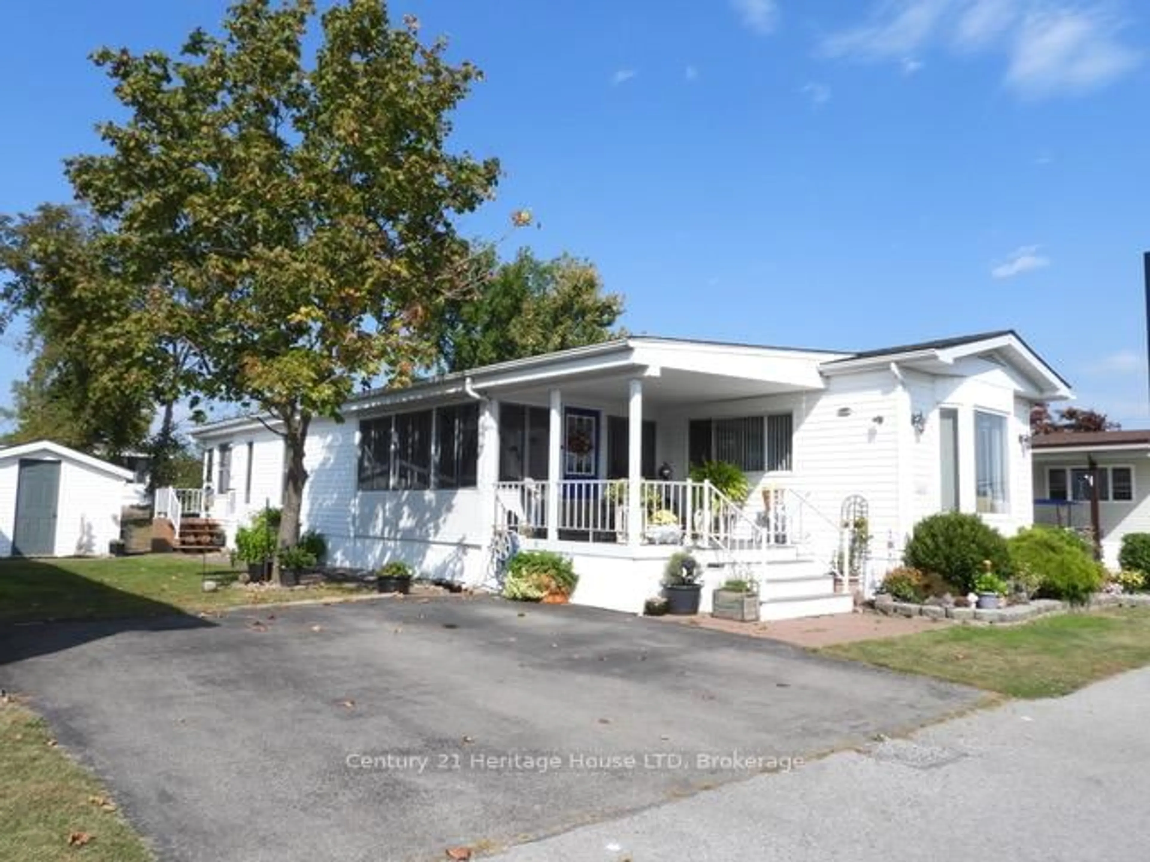 Home with vinyl exterior material, street for 3033 Townline Rd #165, Fort Erie Ontario L0S 1S1