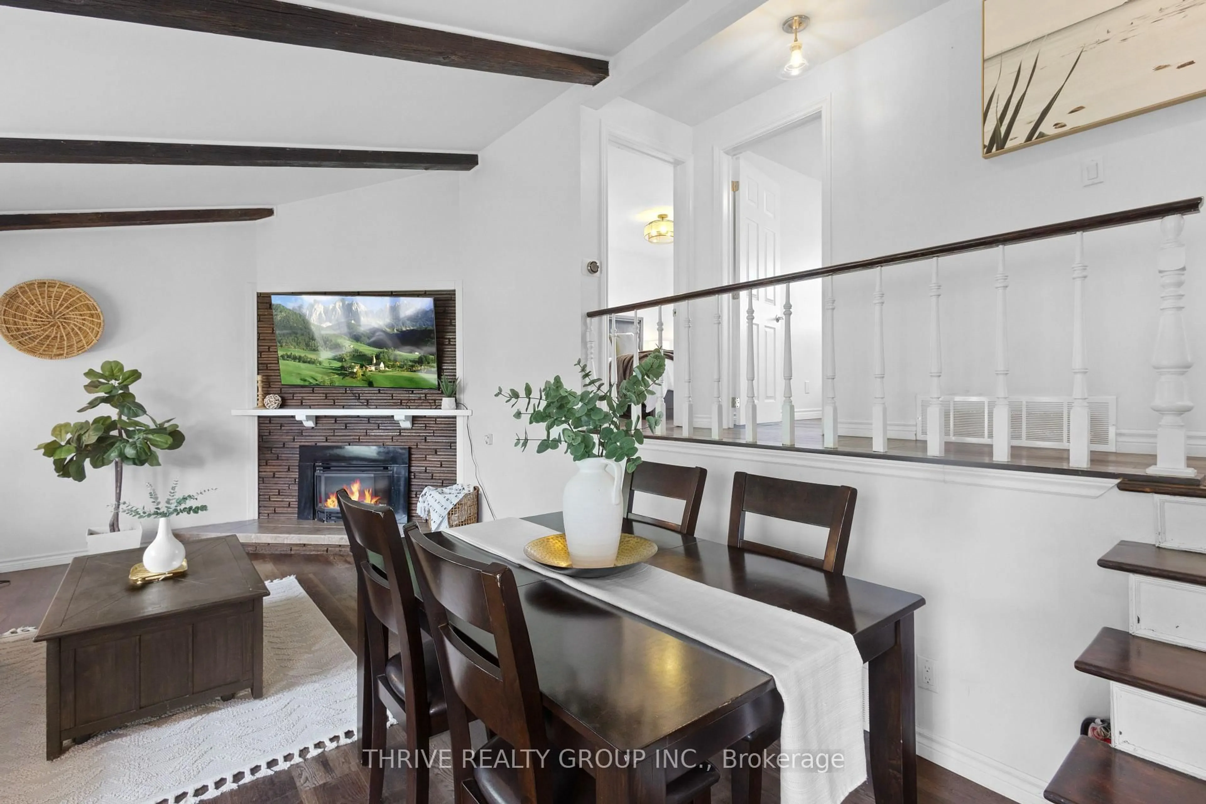 Dining room, ceramic/tile floor for 221 Merlin Cres, London East Ontario N5W 5A2