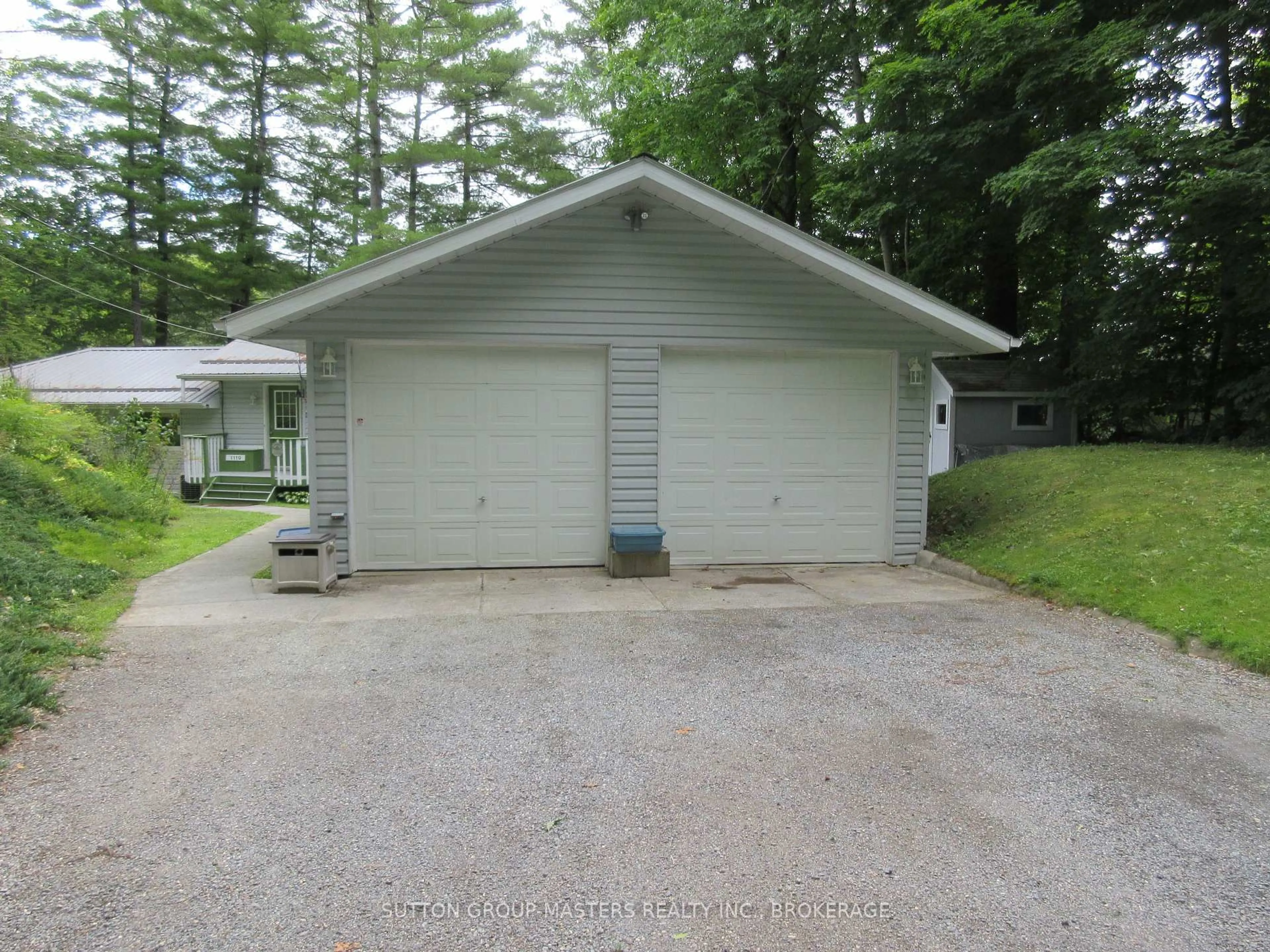 Indoor garage for 1119 Narrows Lane, Perth Road Ontario K0H 2L0