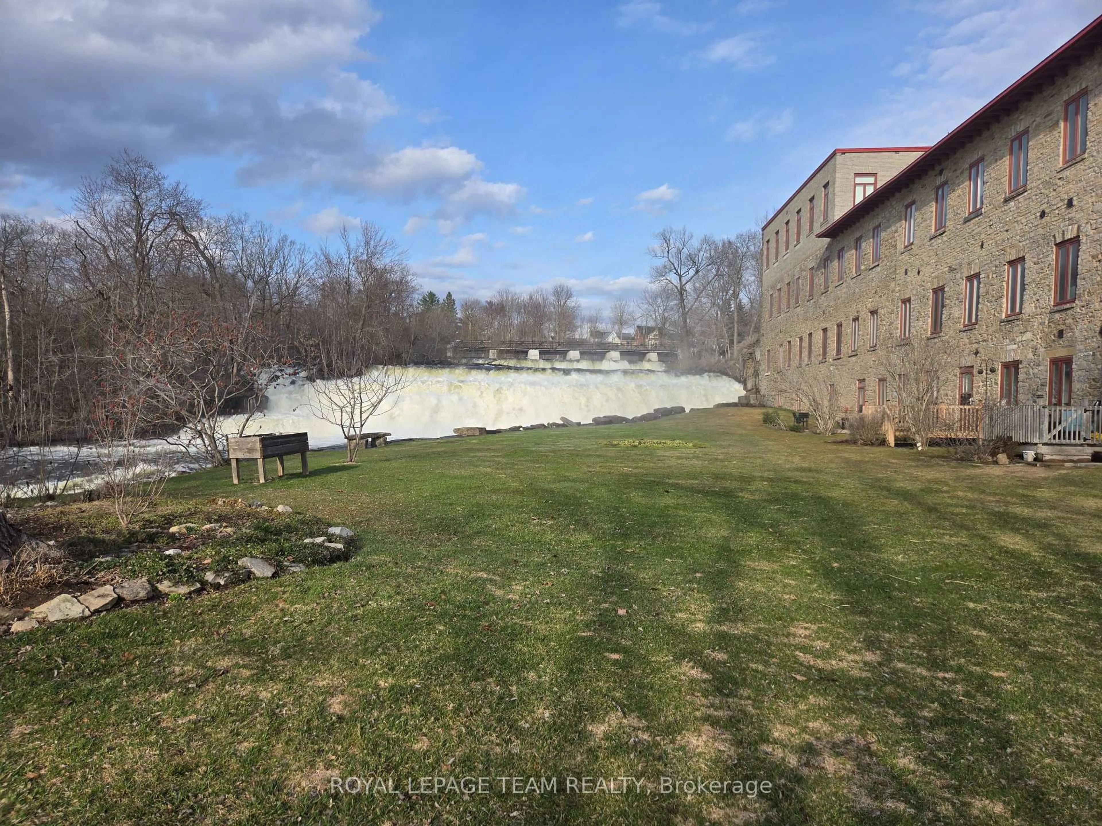 A pic from outside/outdoor area/front of a property/back of a property/a pic from drone, unknown for 1 Rosamond St #409, Almonte Ontario K0A 1A0