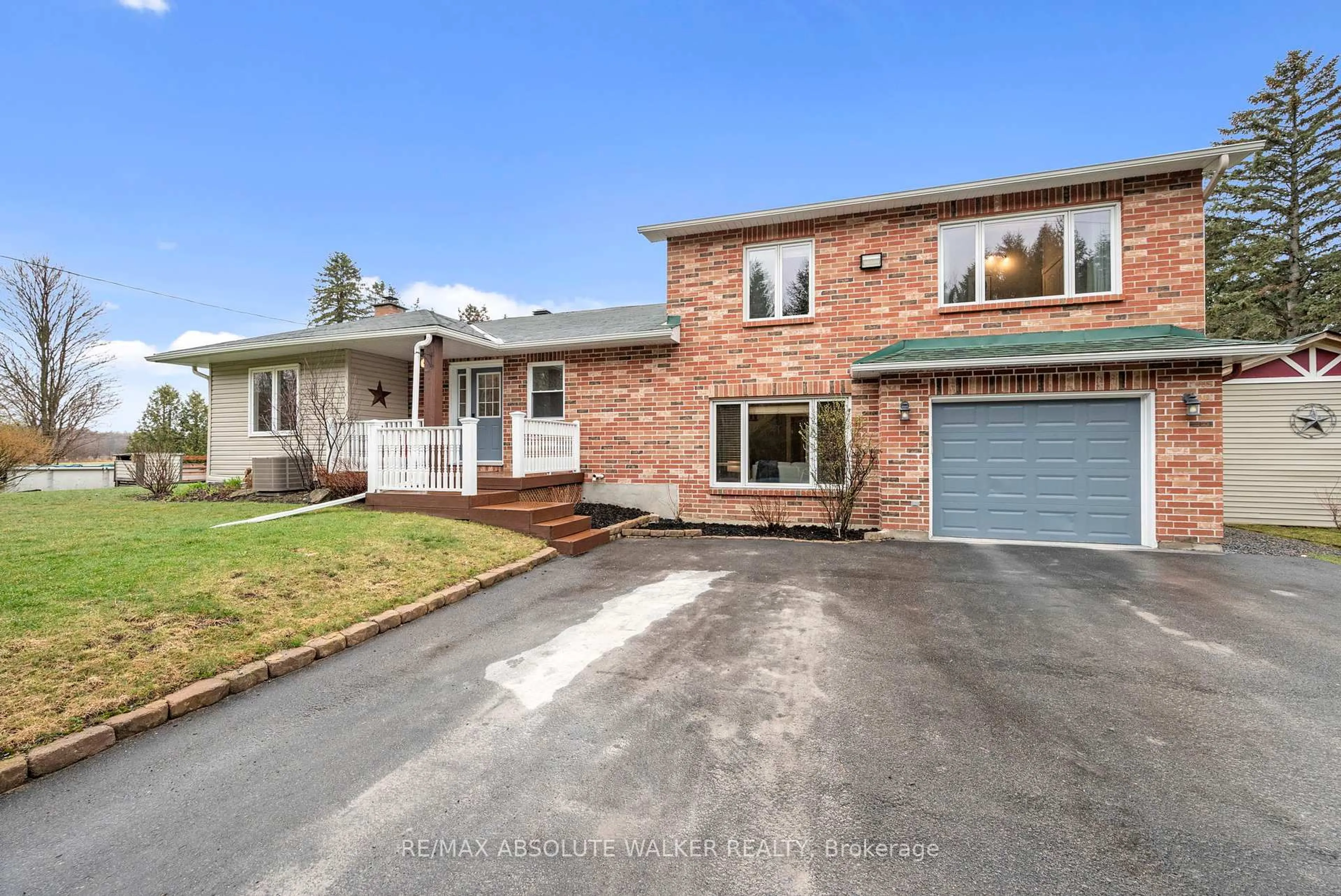 Home with brick exterior material, street for 3062 Joys Rd, Richmond Ontario K0A 2Z0