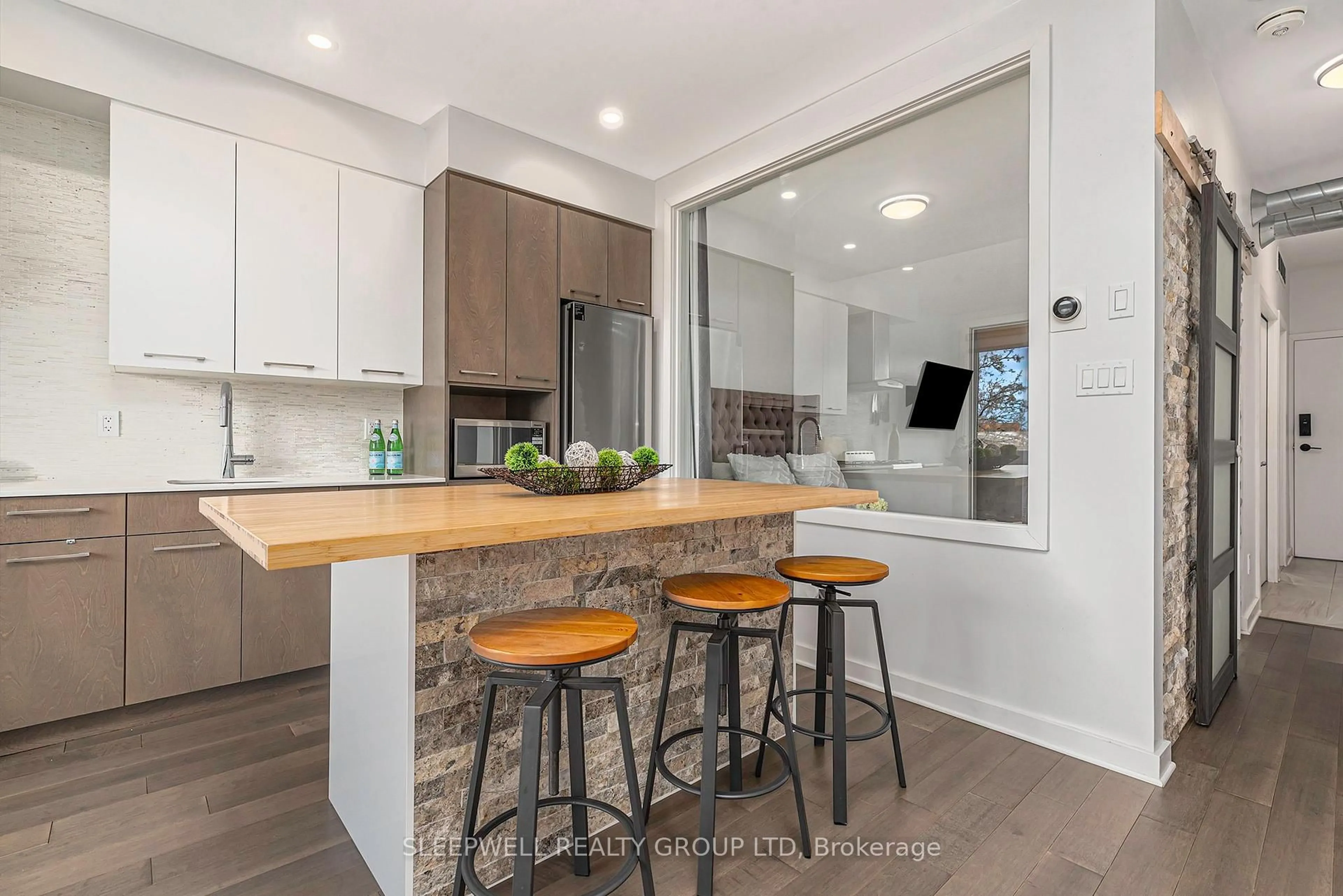 Contemporary kitchen, unknown for 22 Perkins St #304, Ottawa Ontario K1R 7G5