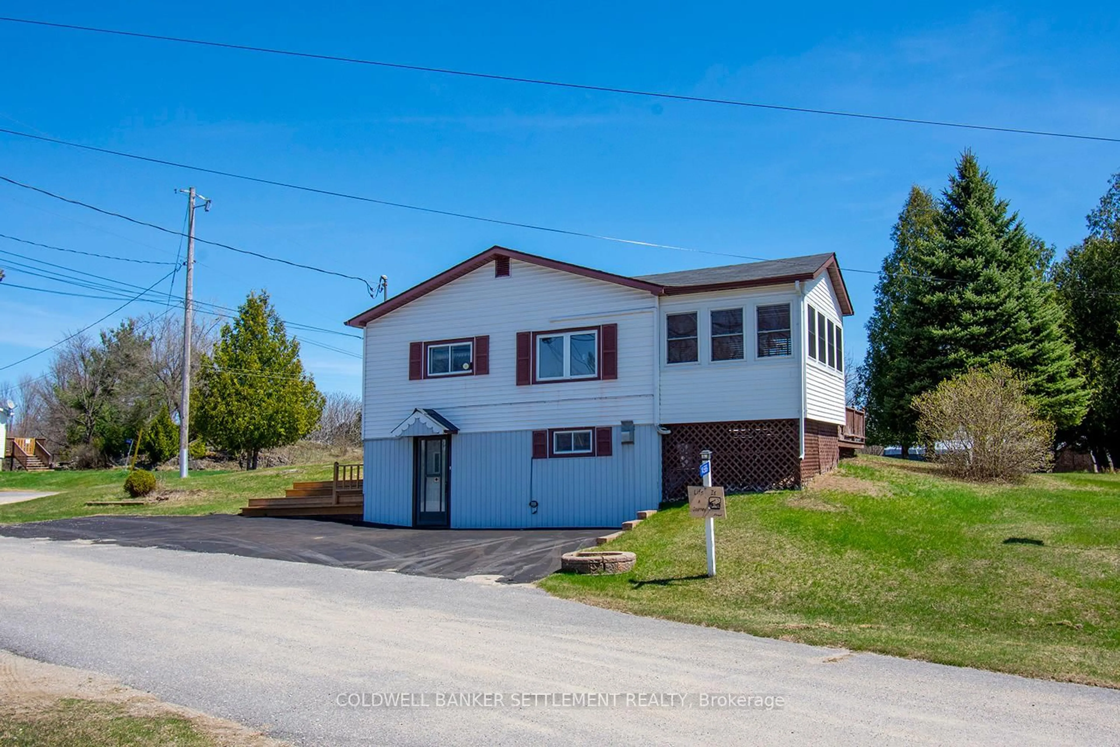 A pic from outside/outdoor area/front of a property/back of a property/a pic from drone, street for 14568B Road 38 Rd, Sharbot Lake Ontario K0H 2P0