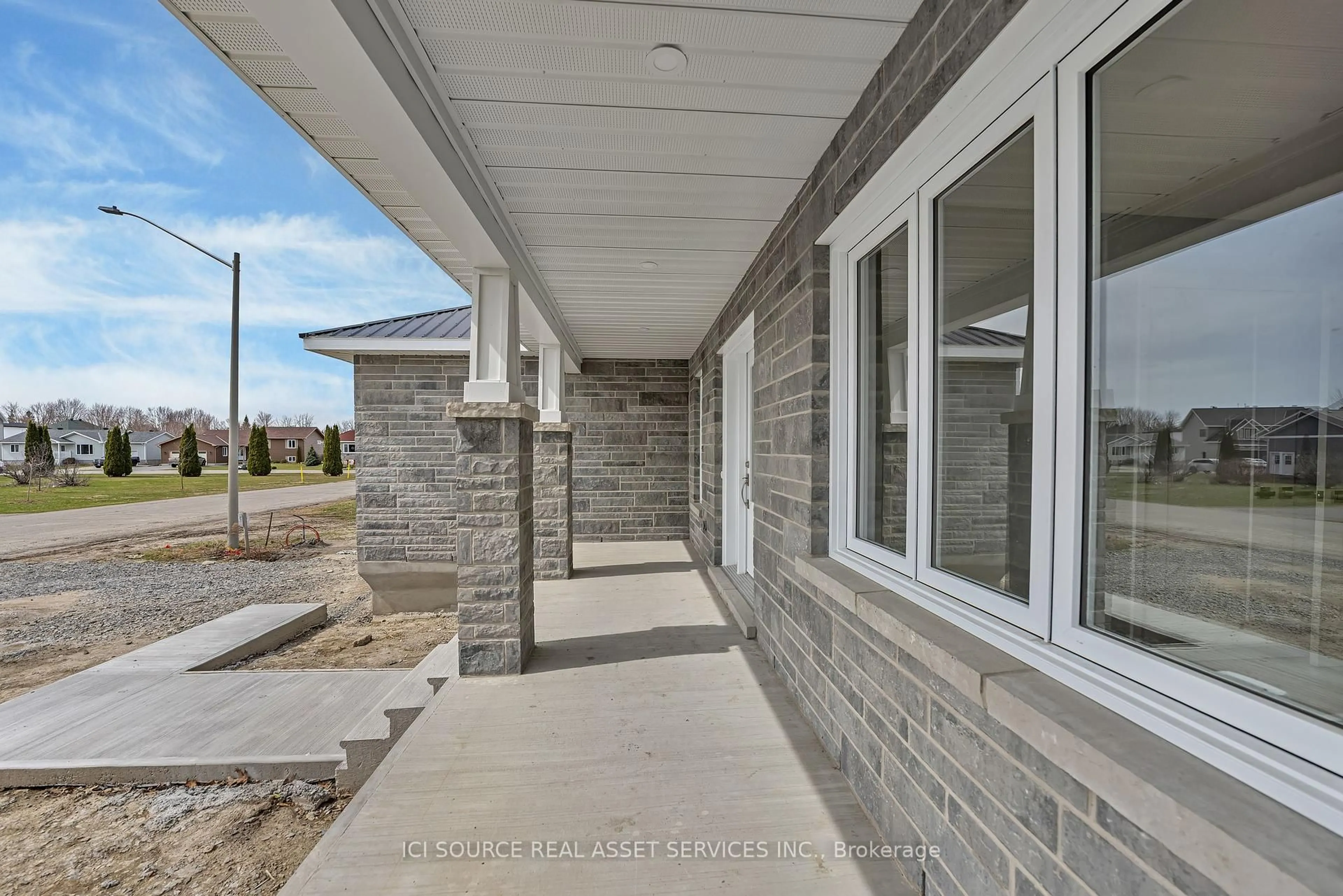 Unknown for 72 Tabitha Cres, North Dundas Ontario K0C 1H0