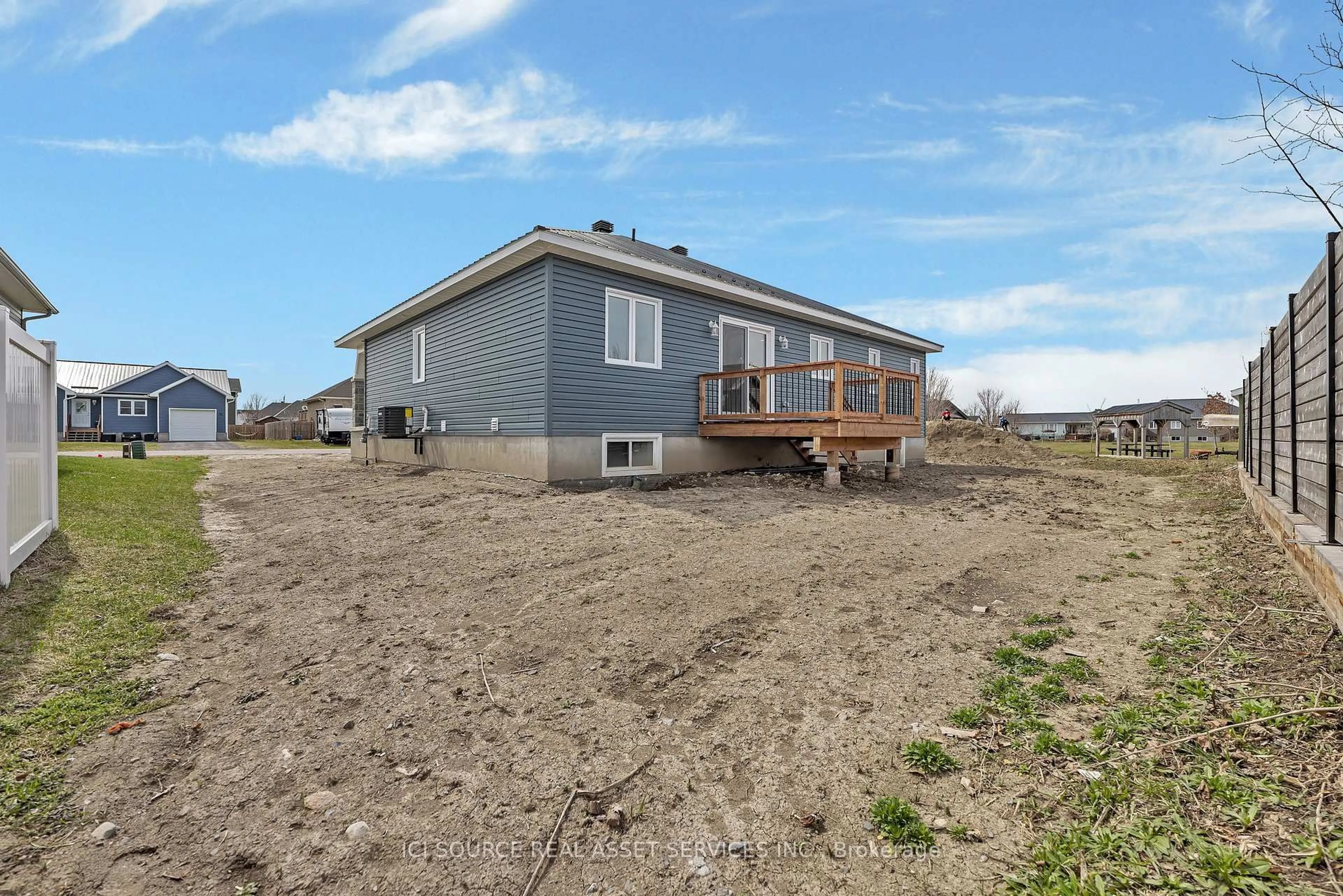 Unknown for 72 Tabitha Cres, North Dundas Ontario K0C 1H0