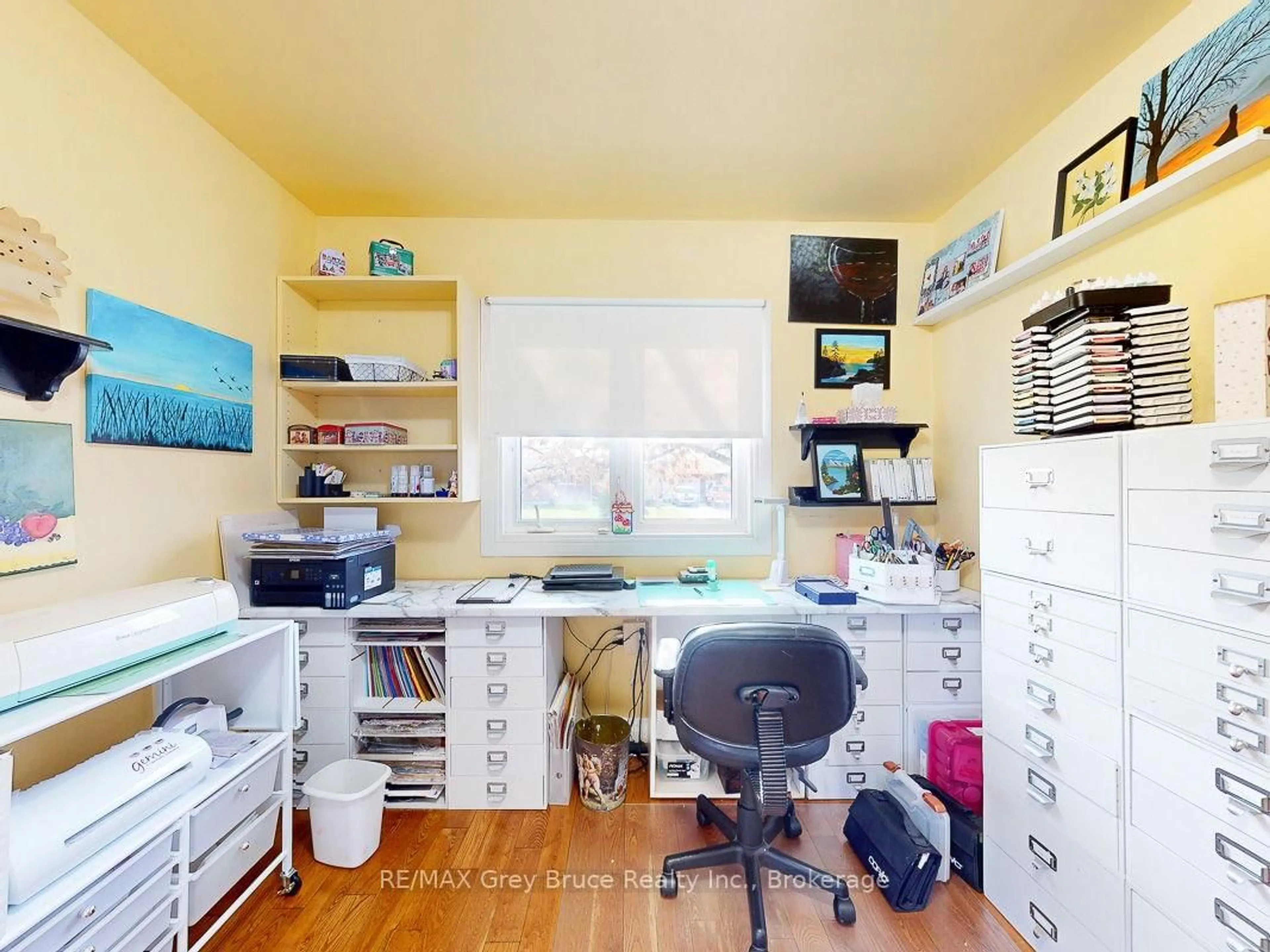 A pic of a room for 455 7th Ave, Owen Sound Ontario N4K 2X2