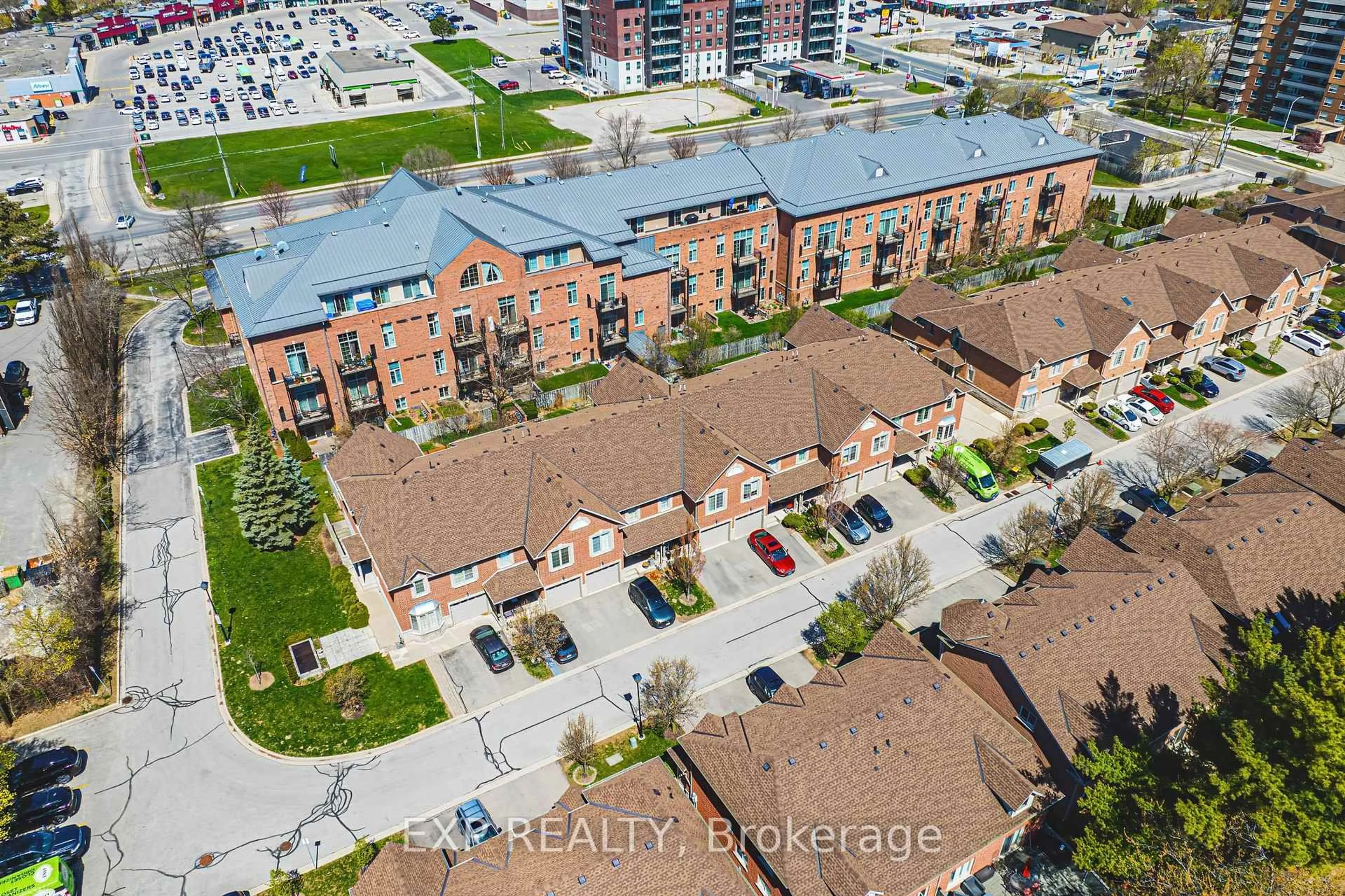 A pic from outside/outdoor area/front of a property/back of a property/a pic from drone, city buildings view from balcony for 25 Hamilton St #15, Hamilton Ontario L8B 0L1