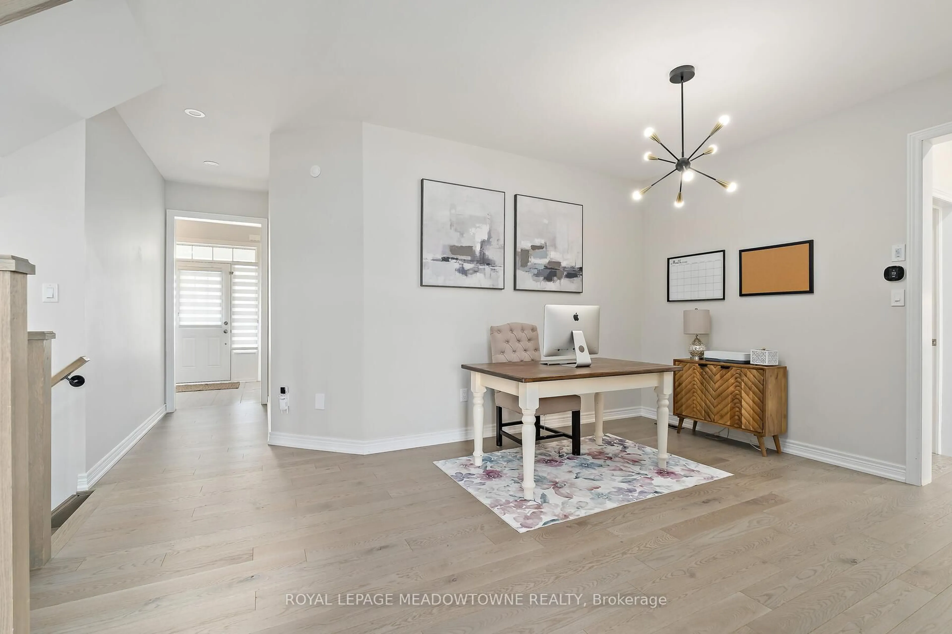 Indoor entryway for 134 Taylor Ave, Guelph/Eramosa Ontario N0B 2K0