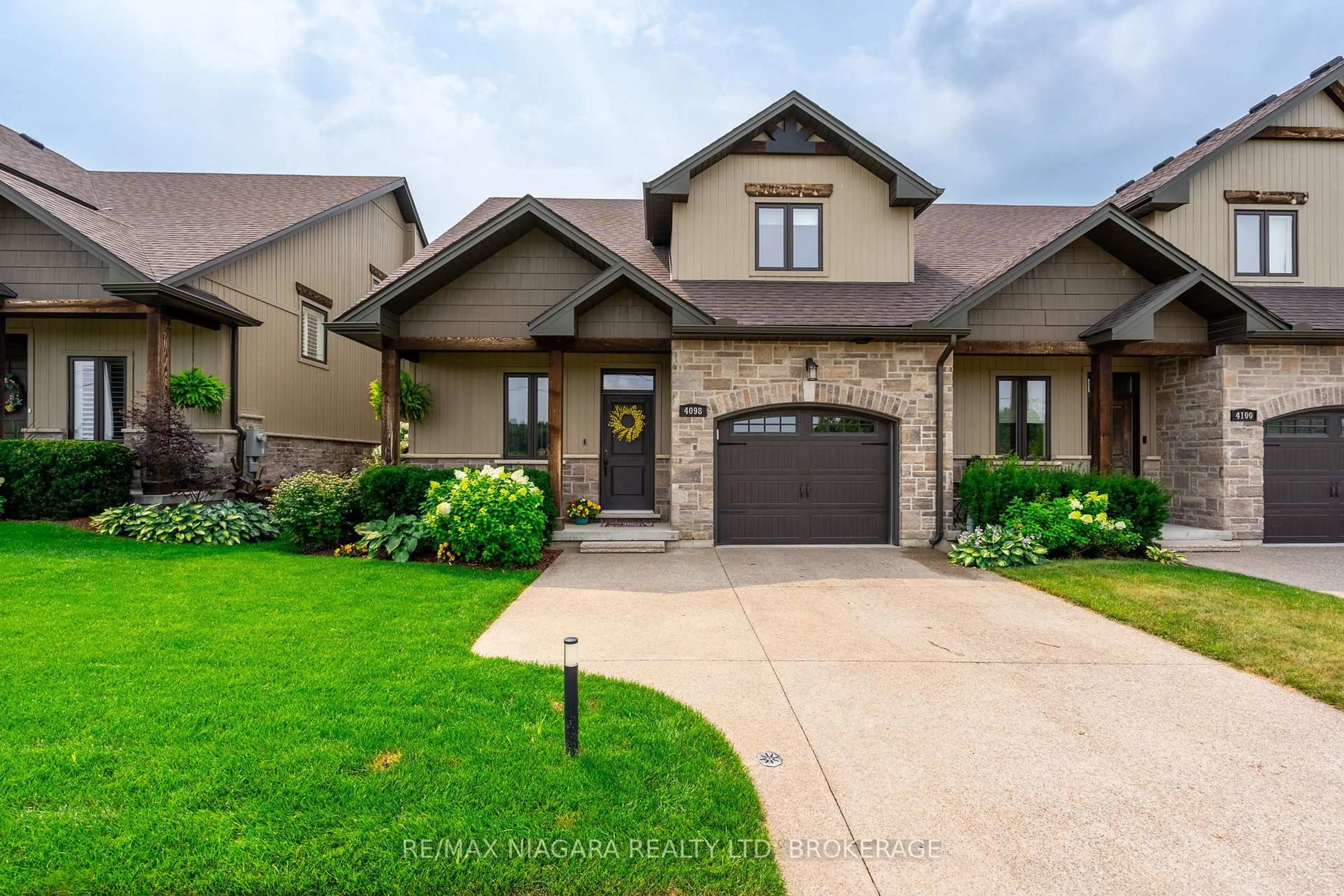 Home with brick exterior material, street for 4098 Twenty Third St, Lincoln Ontario L0R 2C0