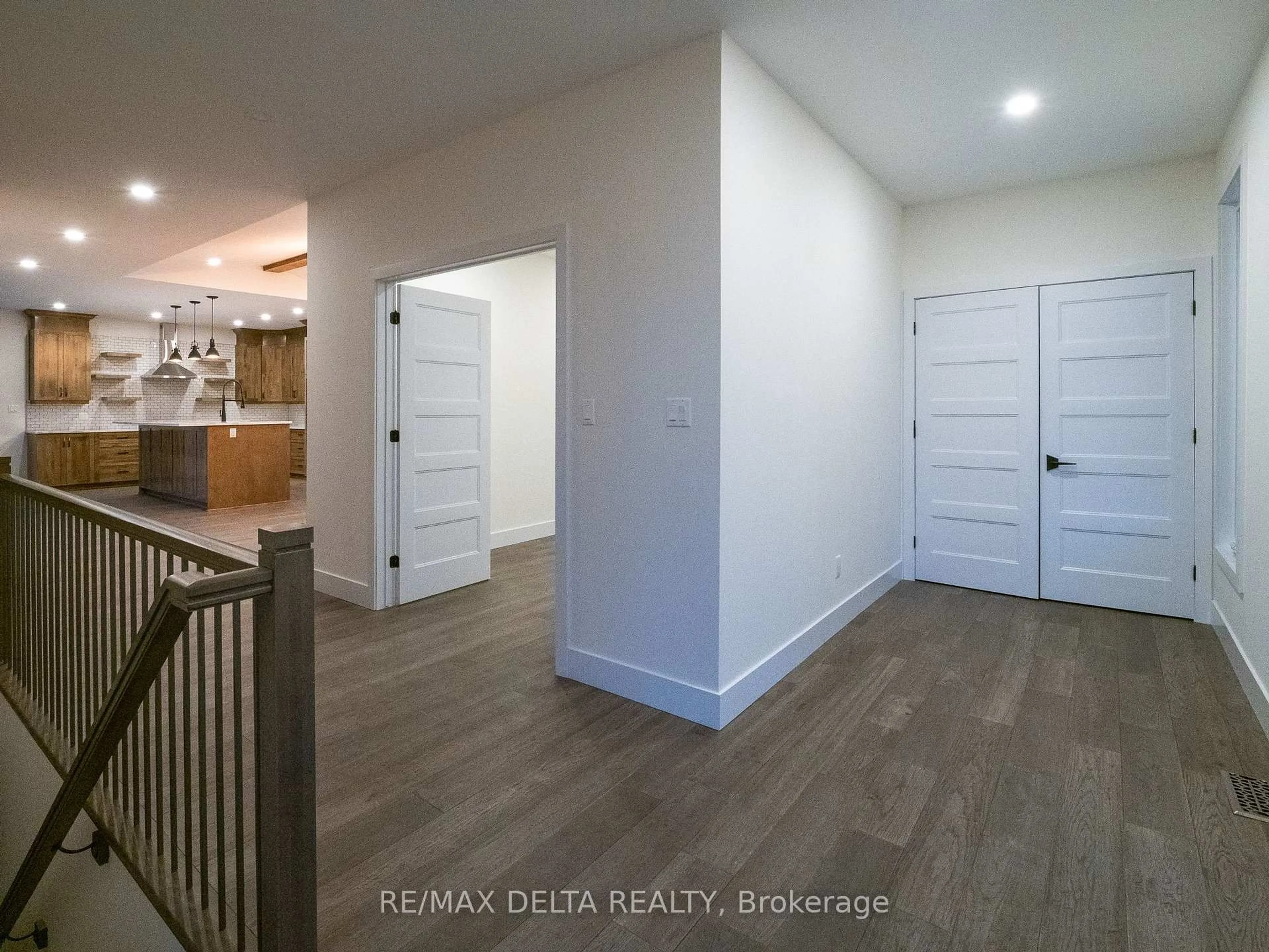 Indoor entryway for 14-3435 Old Highway 17 N/A, Clarence-Rockland Ontario K4K 1W1