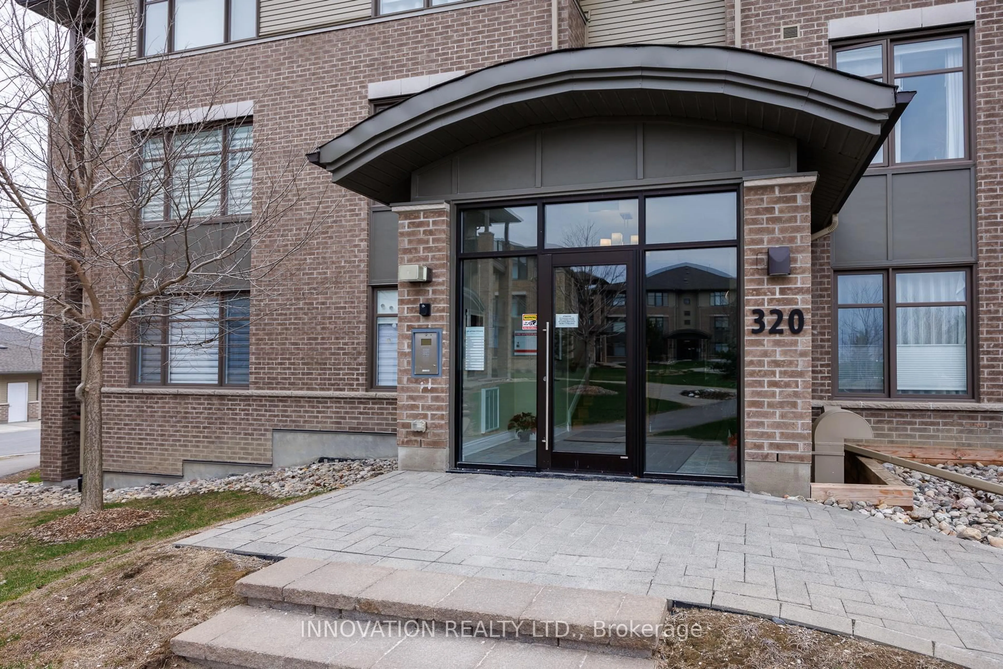 Indoor foyer for 320 Jatoba N/A #103, Ottawa Ontario K2V 0E7