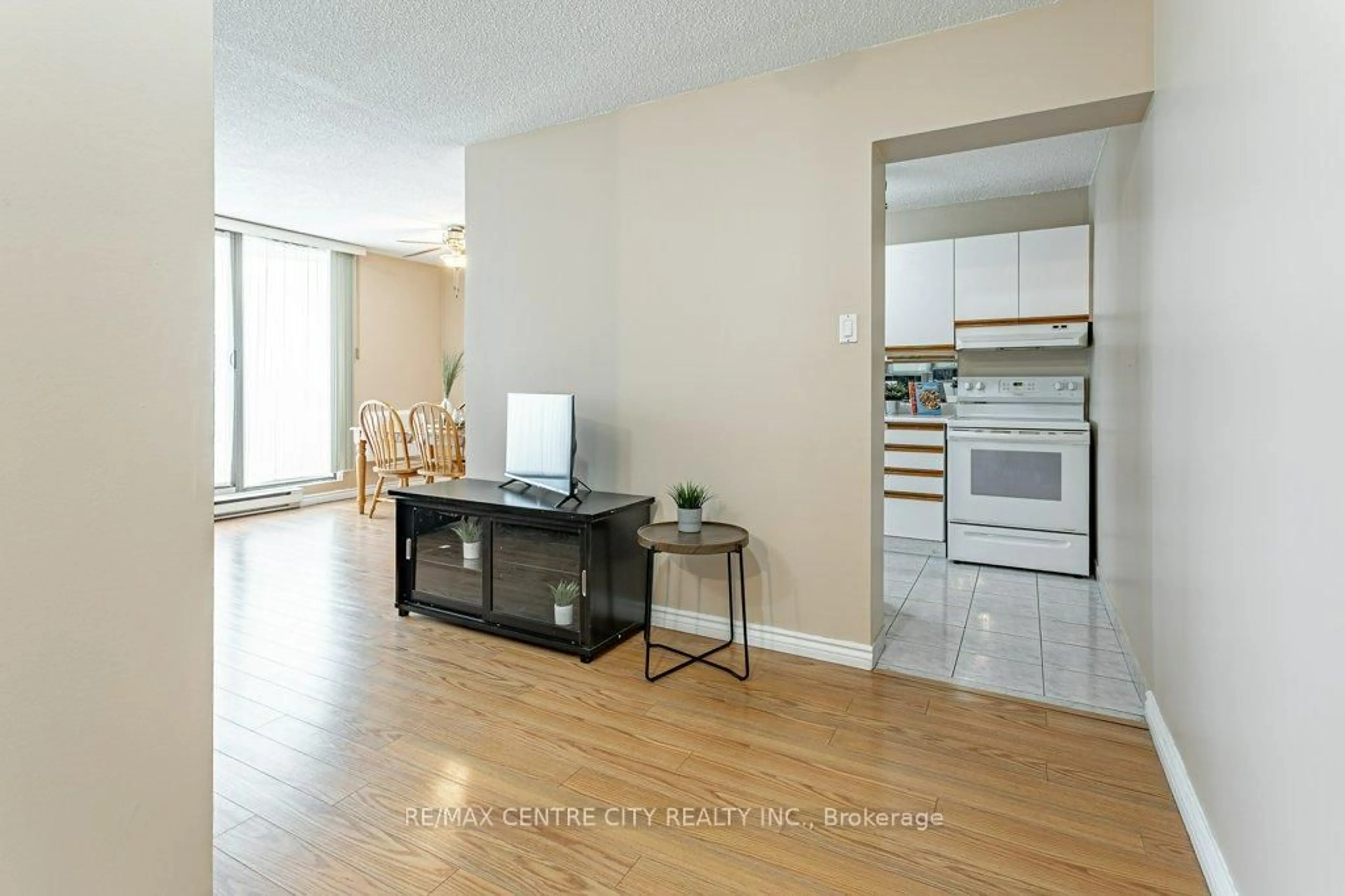 A pic of a room for 1103 Jalna Blvd #110, London South Ontario N6E 2W8