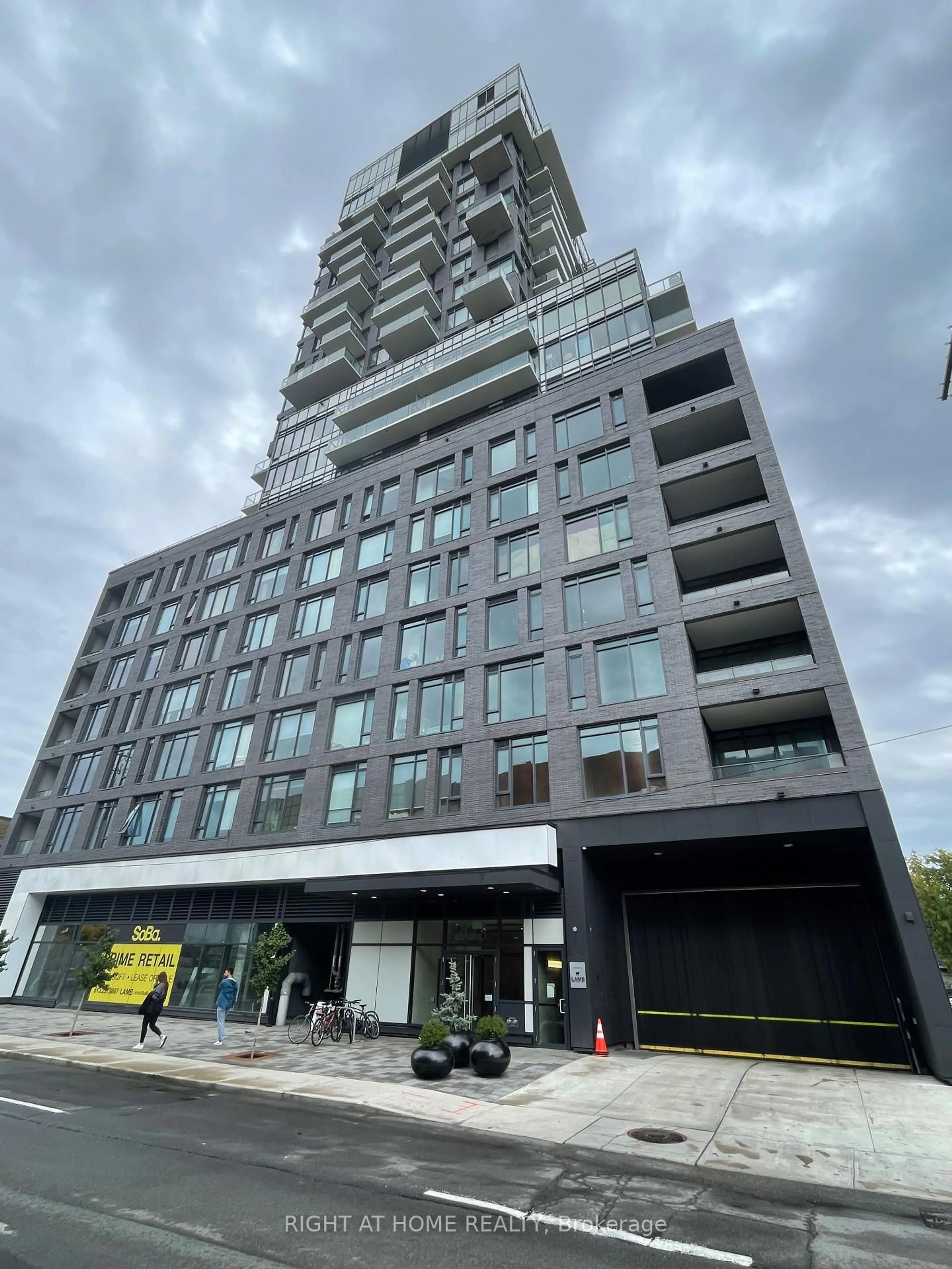 Unknown for 203 CATHERINE St #705, Ottawa Ontario K2P 1J5