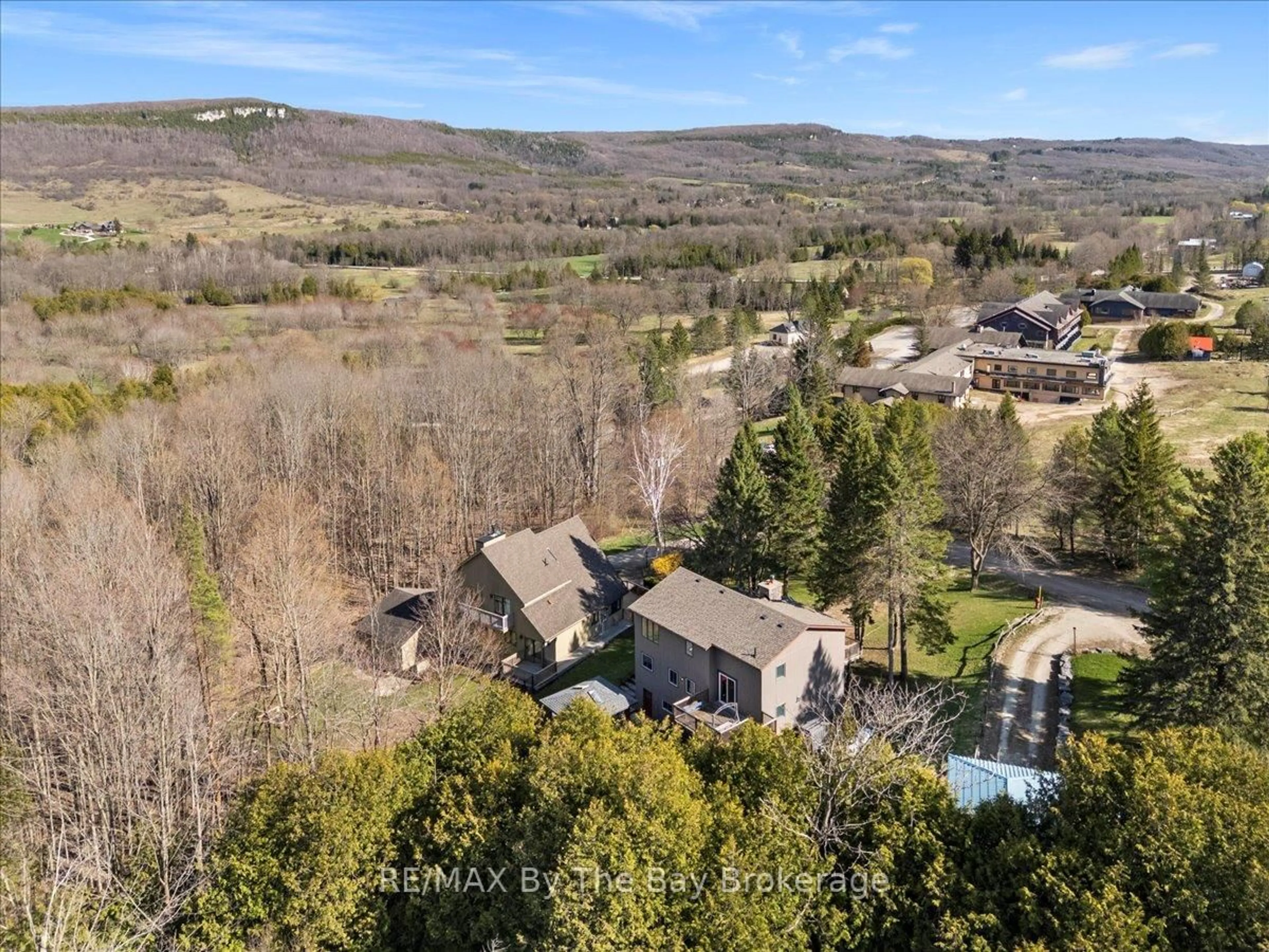 A pic from outside/outdoor area/front of a property/back of a property/a pic from drone, mountain view for 177 Talisman Mountain Dr, Grey Highlands Ontario N0C 1G0