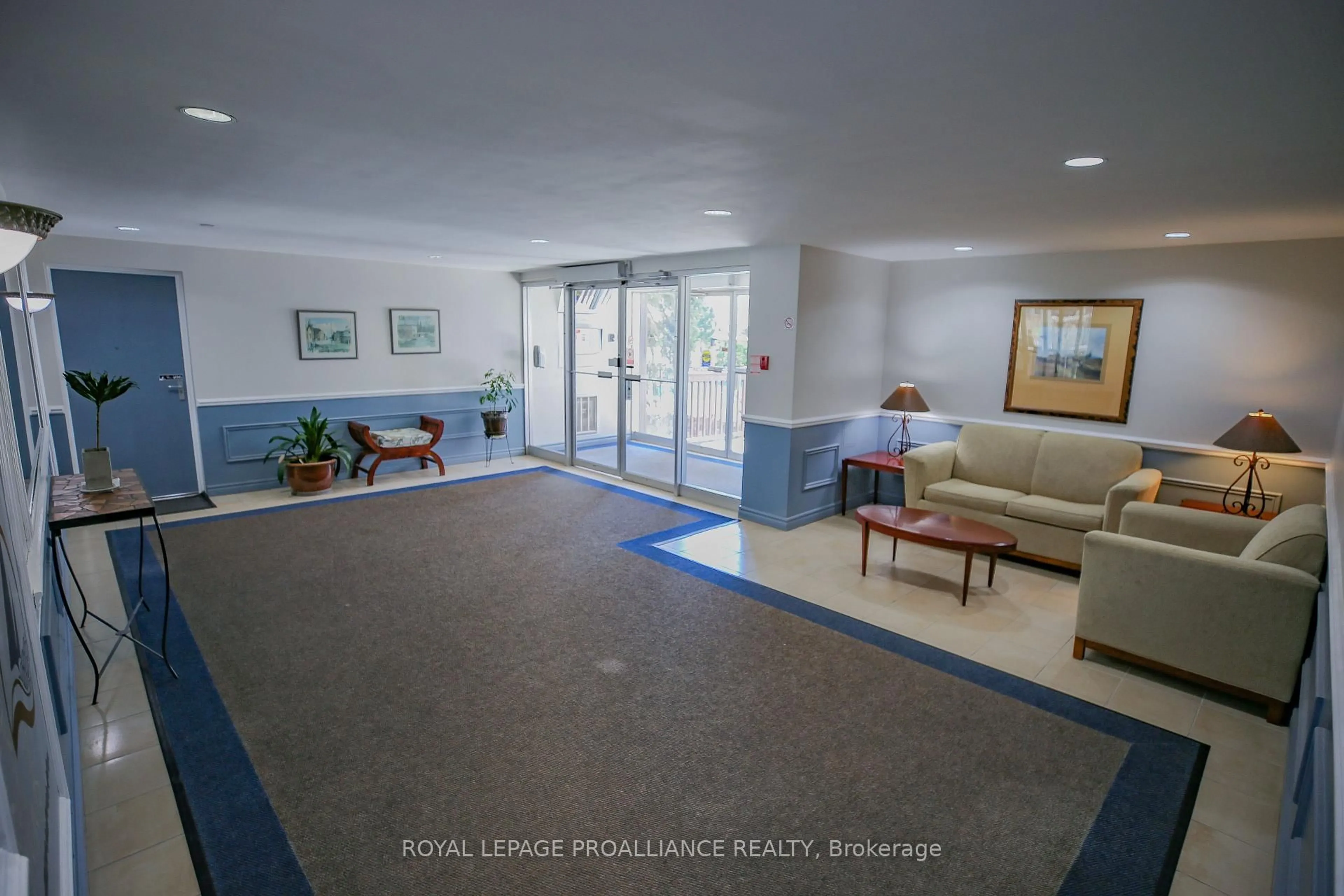 Lobby for 109 King St #904, Brockville Ontario K6V 1B8