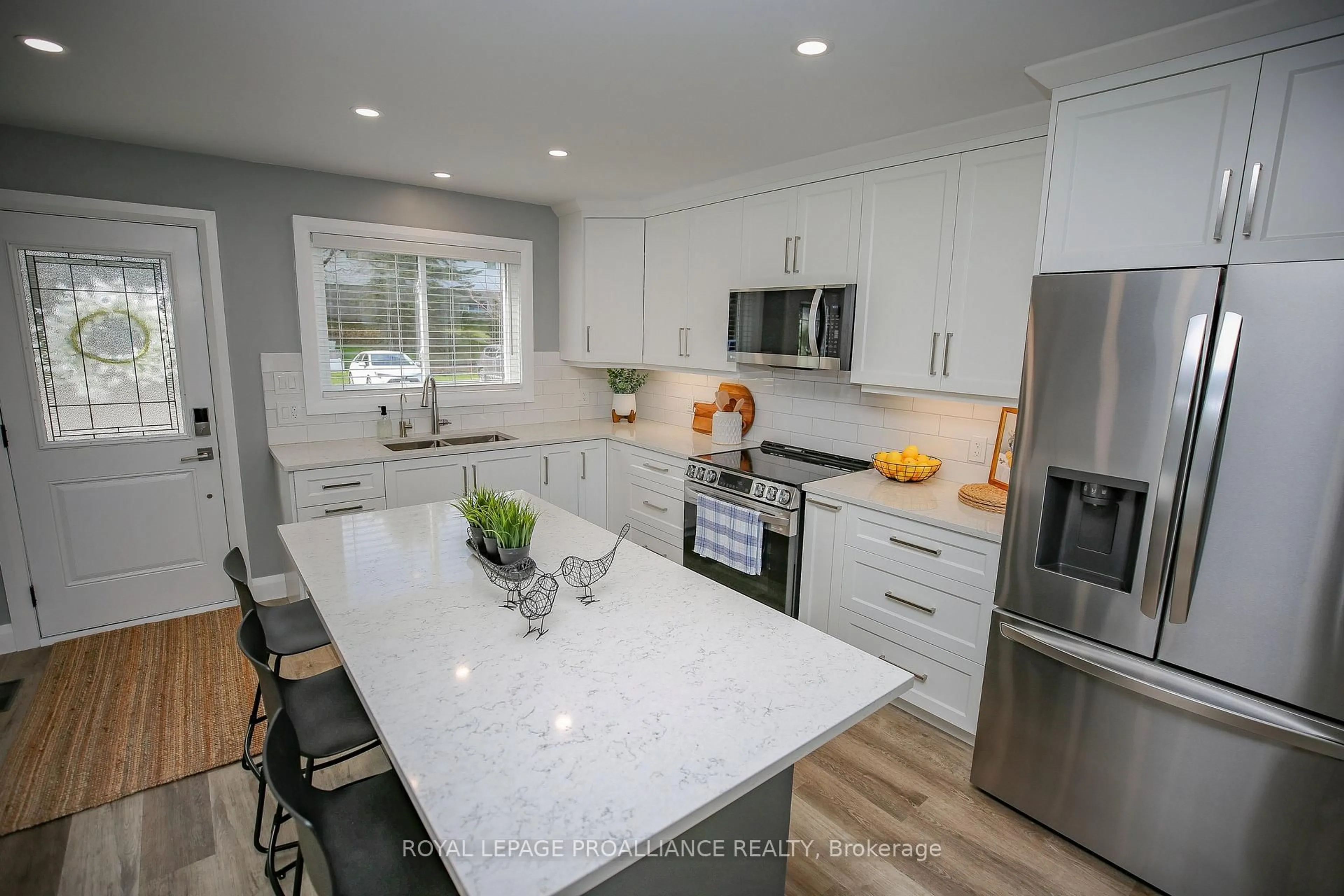Contemporary kitchen, ceramic/tile floor for 808 Riverview Lane #15, Elizabethtown-Kitley Ontario K6V 7G5