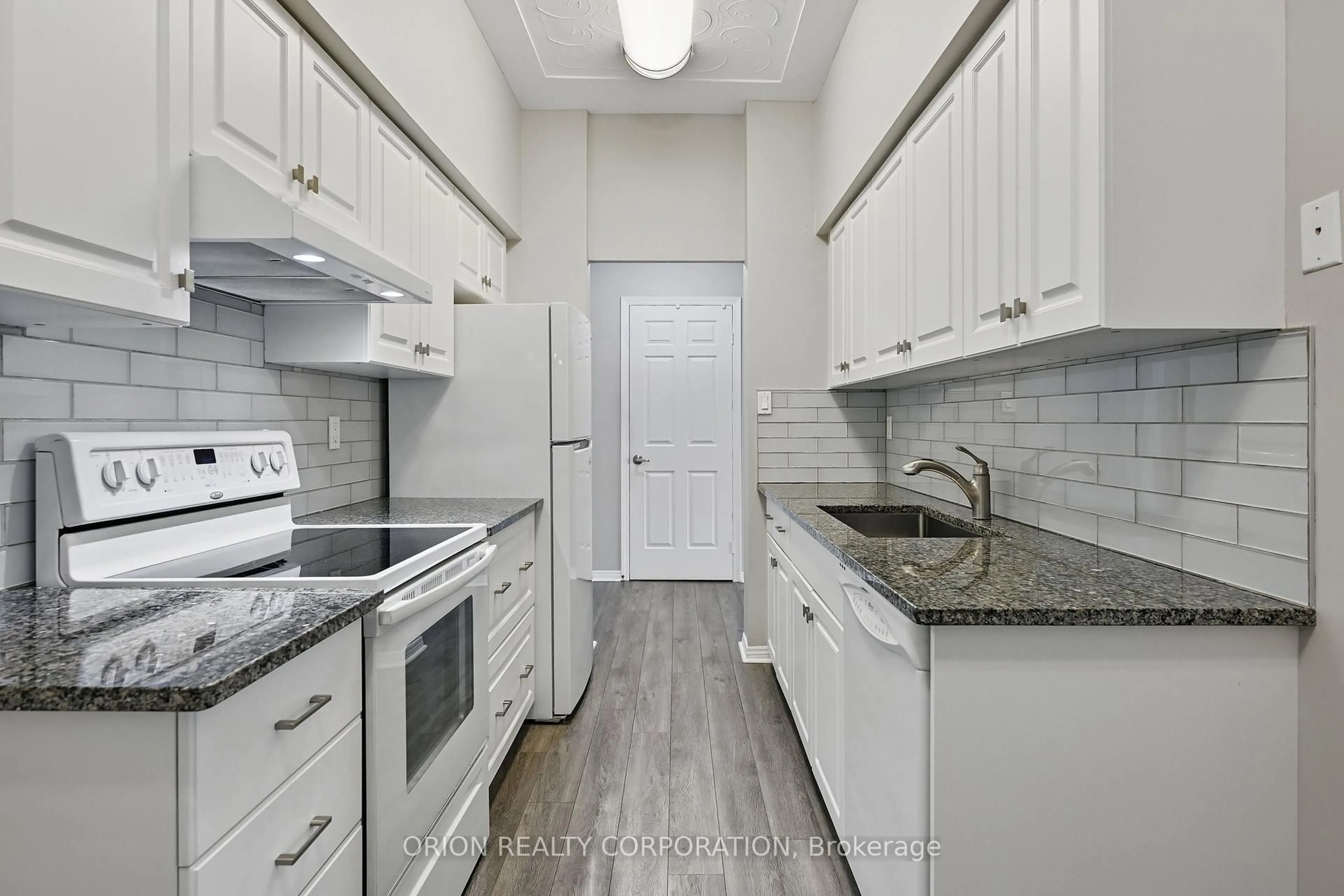 Standard kitchen, unknown for 30 Harrisford St #104, Hamilton Ontario L8K 6M9