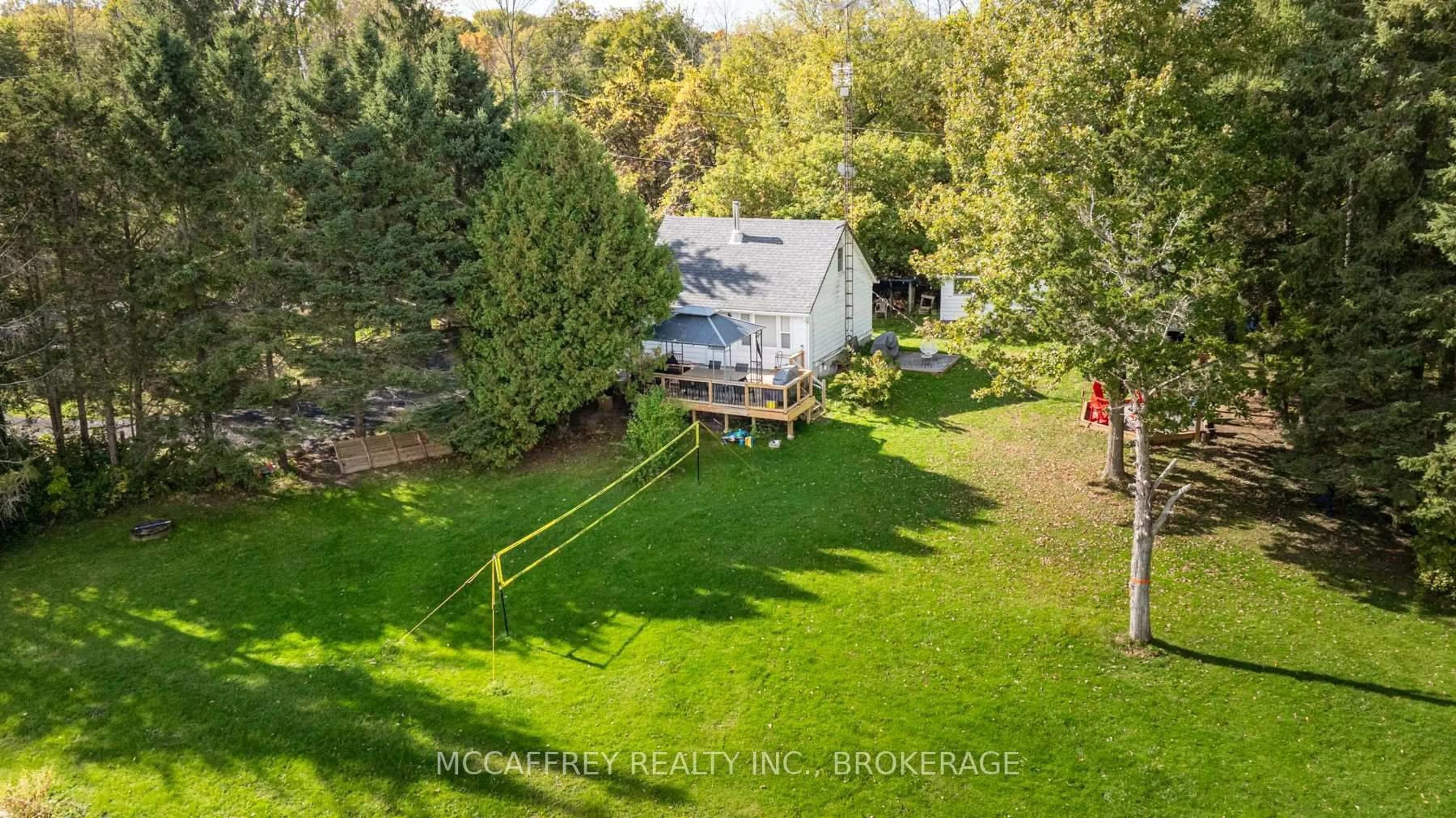 A pic from outside/outdoor area/front of a property/back of a property/a pic from drone, water/lake/river/ocean view for 1085 SOUTH SHORE Rd, Napanee Ontario K7R 3K7